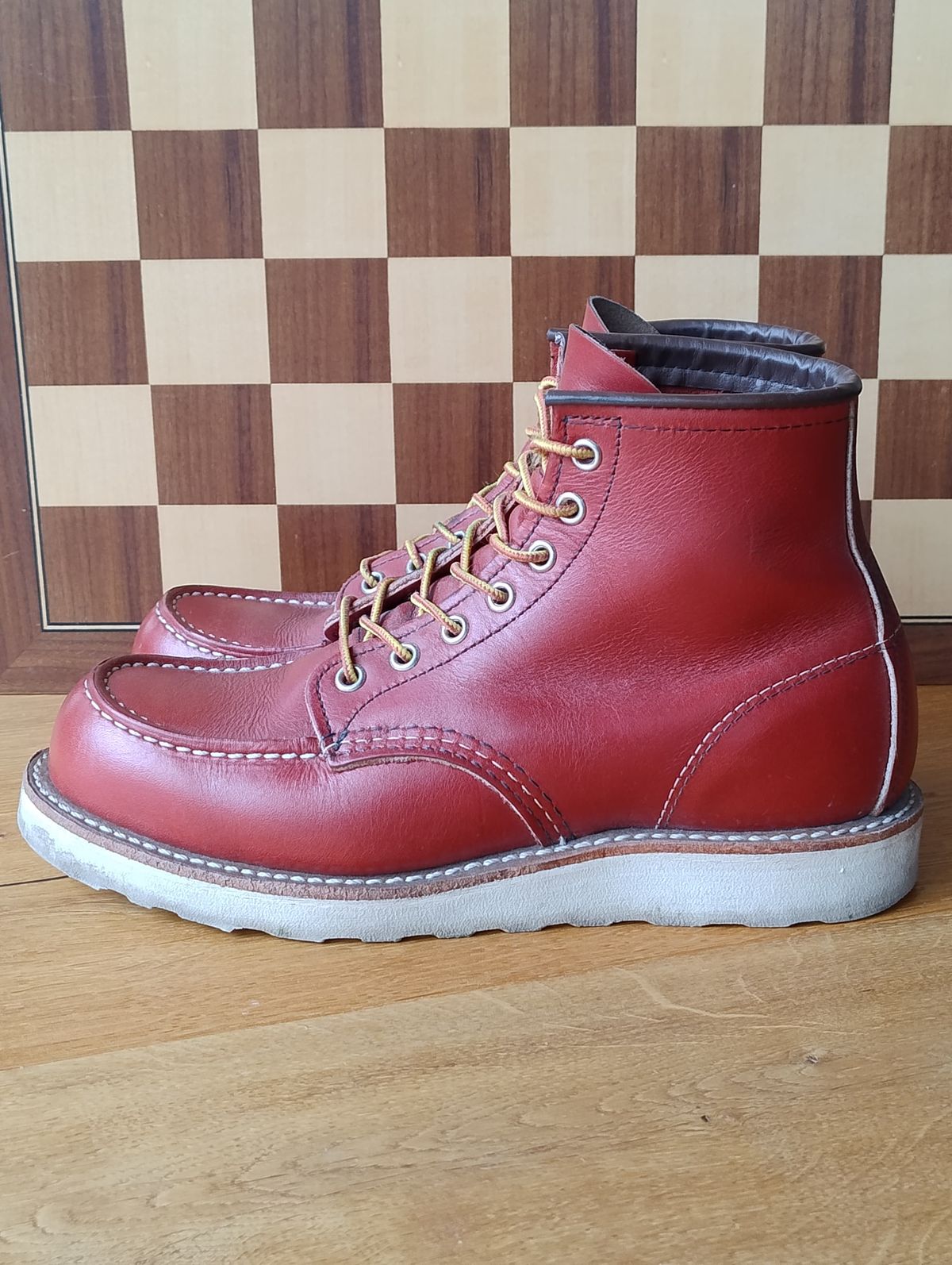 Photo by Lukas_castle on March 4, 2024 of the Red Wing 6-Inch Classic Moc in S.B. Foot Oro-Russet Portage.