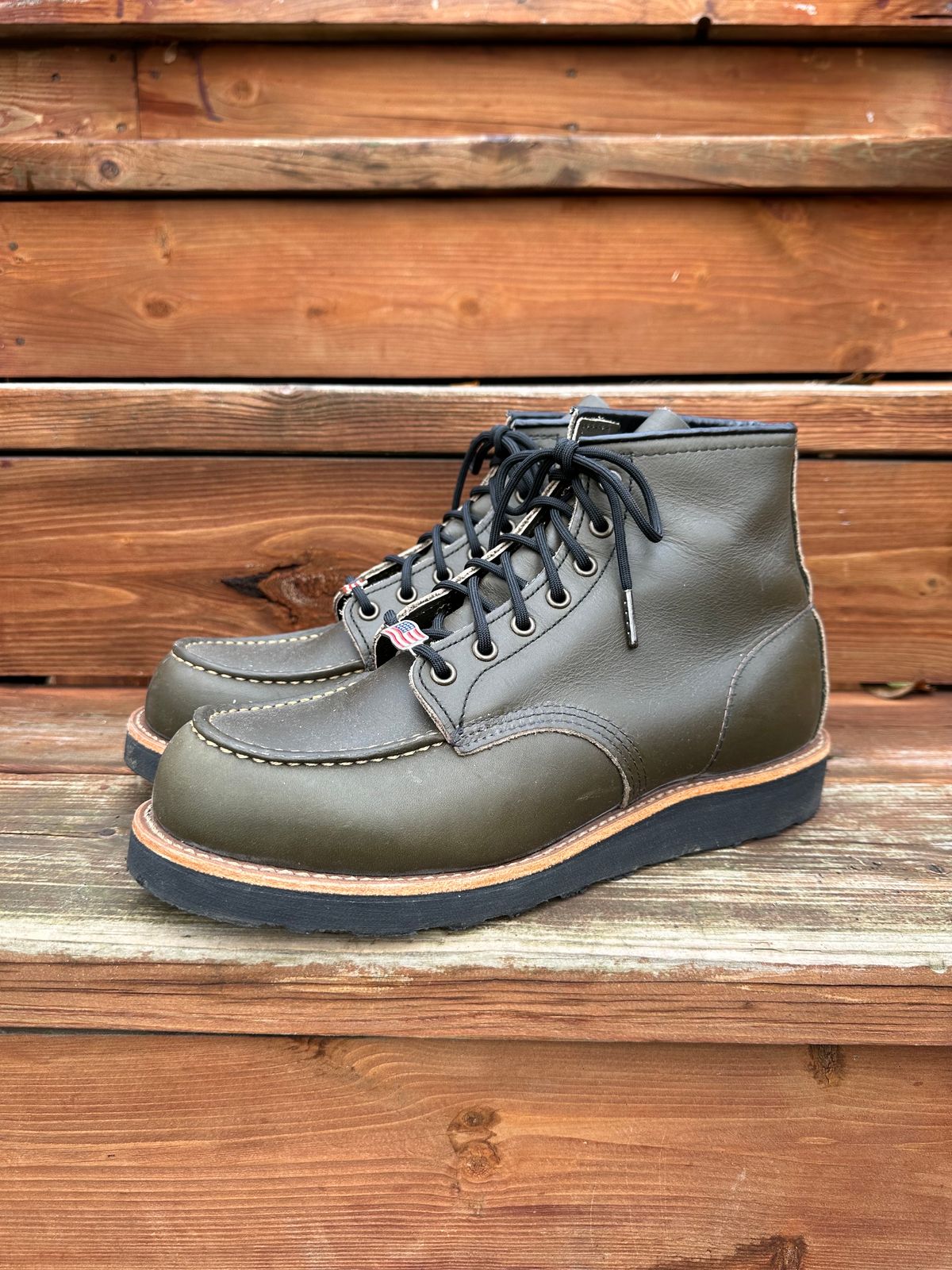 Photo by boots_and_all_ on December 4, 2023 of the Red Wing 6-Inch Classic Moc in S.B. Foot Alpine Portage.