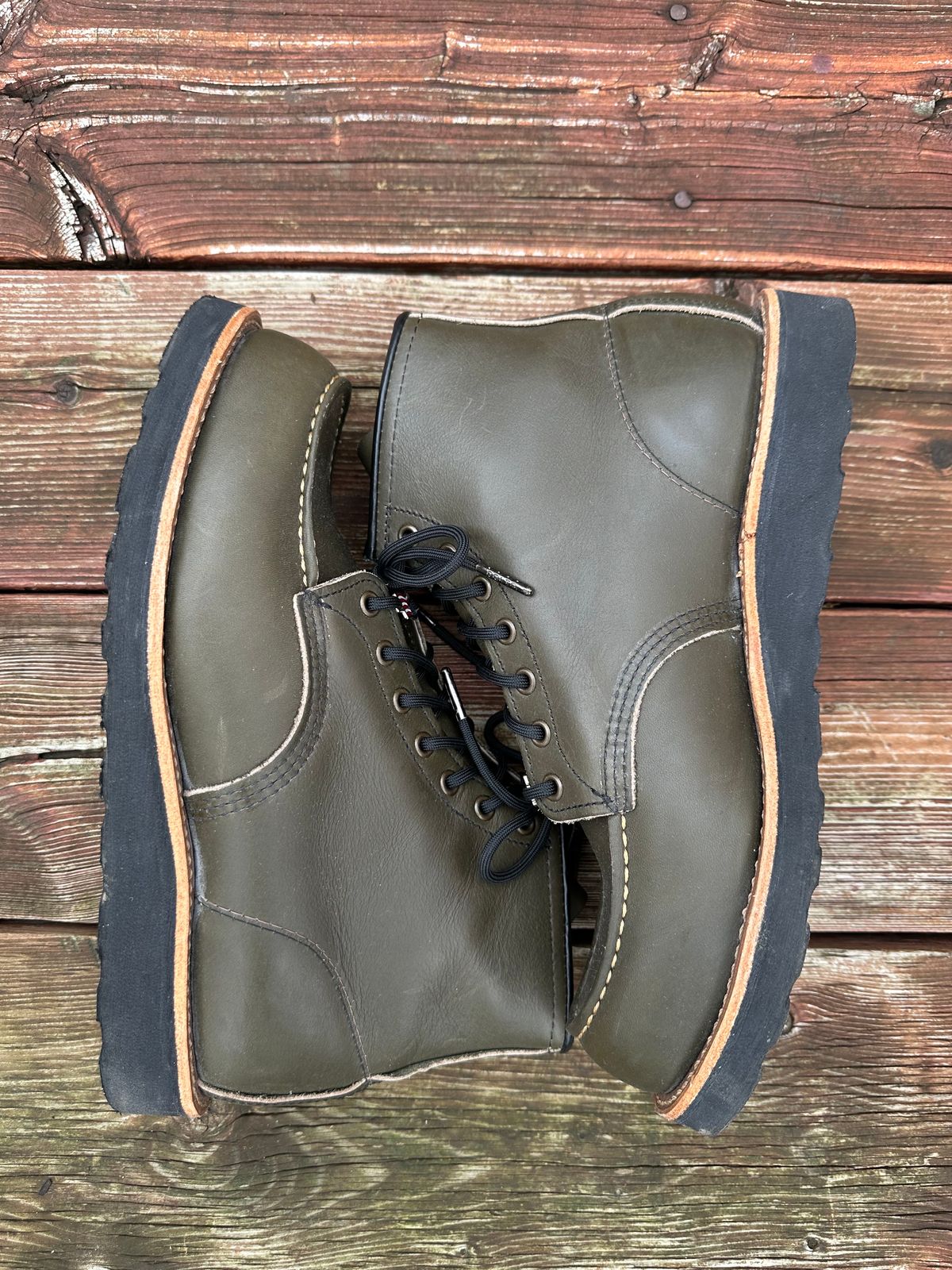 Photo by boots_and_all_ on December 4, 2023 of the Red Wing 6-Inch Classic Moc in S.B. Foot Alpine Portage.