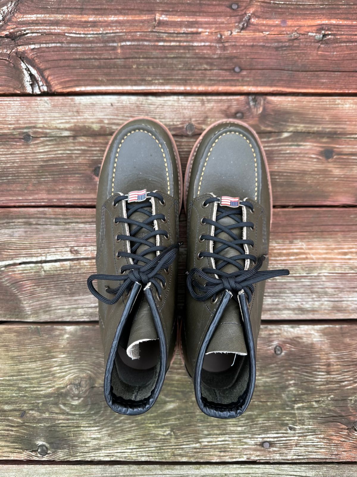 Photo by boots_and_all_ on December 4, 2023 of the Red Wing 6-Inch Classic Moc in S.B. Foot Alpine Portage.
