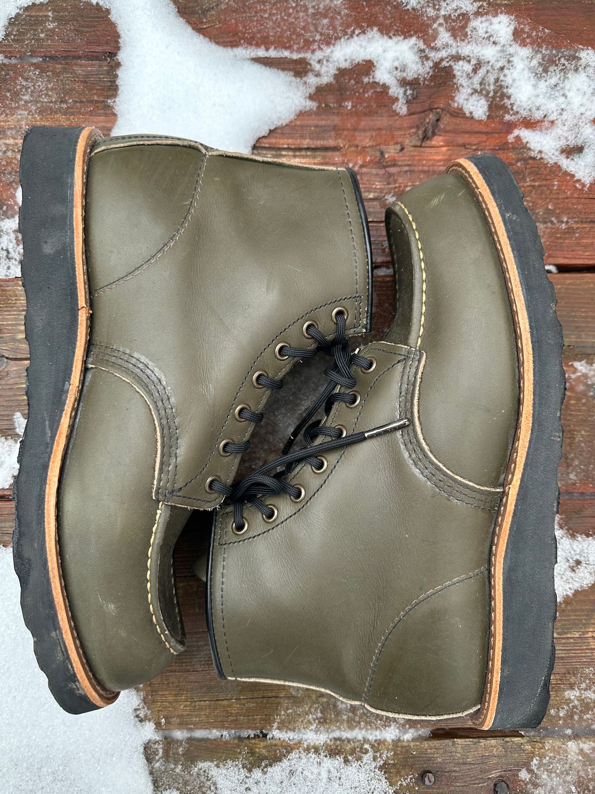 Photo by boots_and_all_ on January 4, 2024 of the Red Wing 6-Inch Classic Moc in S.B. Foot Alpine Portage.