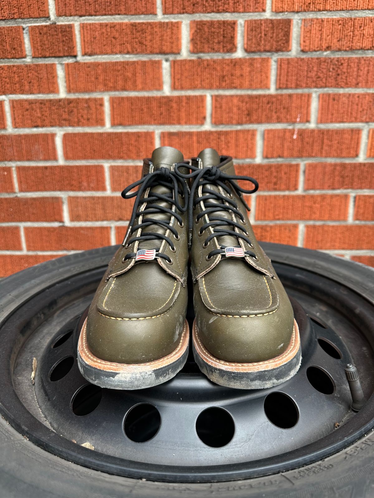 Photo by boots_and_all_ on February 5, 2024 of the Red Wing 6-Inch Classic Moc in S.B. Foot Alpine Portage.