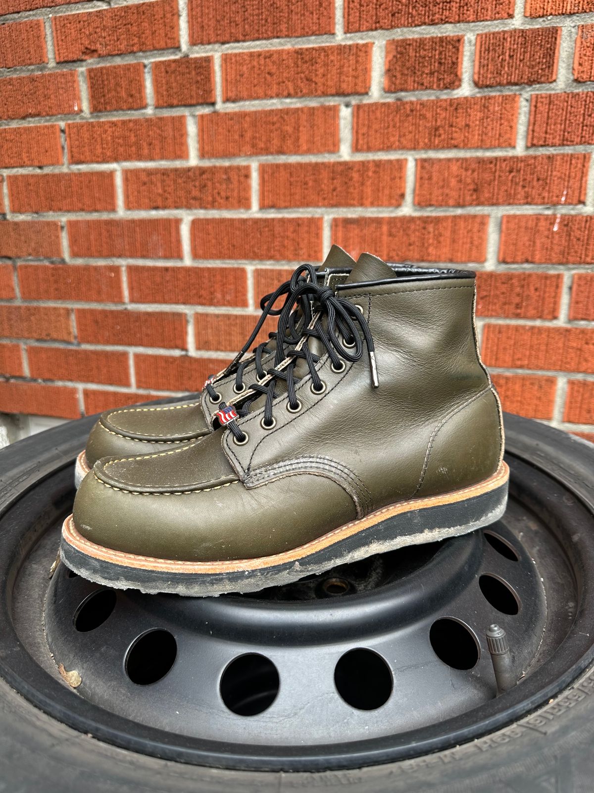 Photo by boots_and_all_ on February 5, 2024 of the Red Wing 6-Inch Classic Moc in S.B. Foot Alpine Portage.