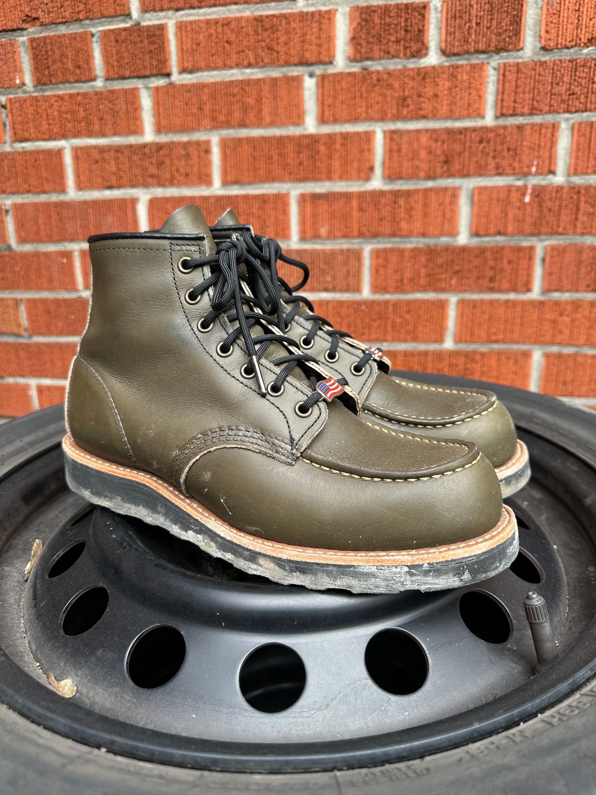 Photo by boots_and_all_ on February 5, 2024 of the Red Wing 6-Inch Classic Moc in S.B. Foot Alpine Portage.