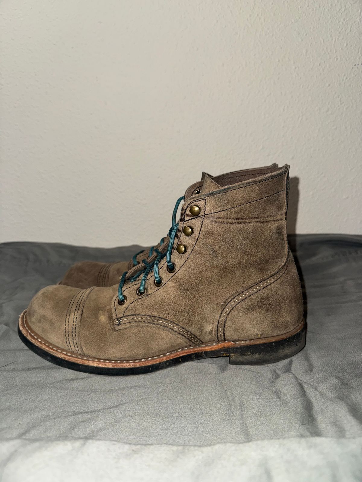 Photo by 617reasonswhy on November 3, 2025 of the Red Wing Iron Ranger in S.B. Foot Slate Muleskinner.