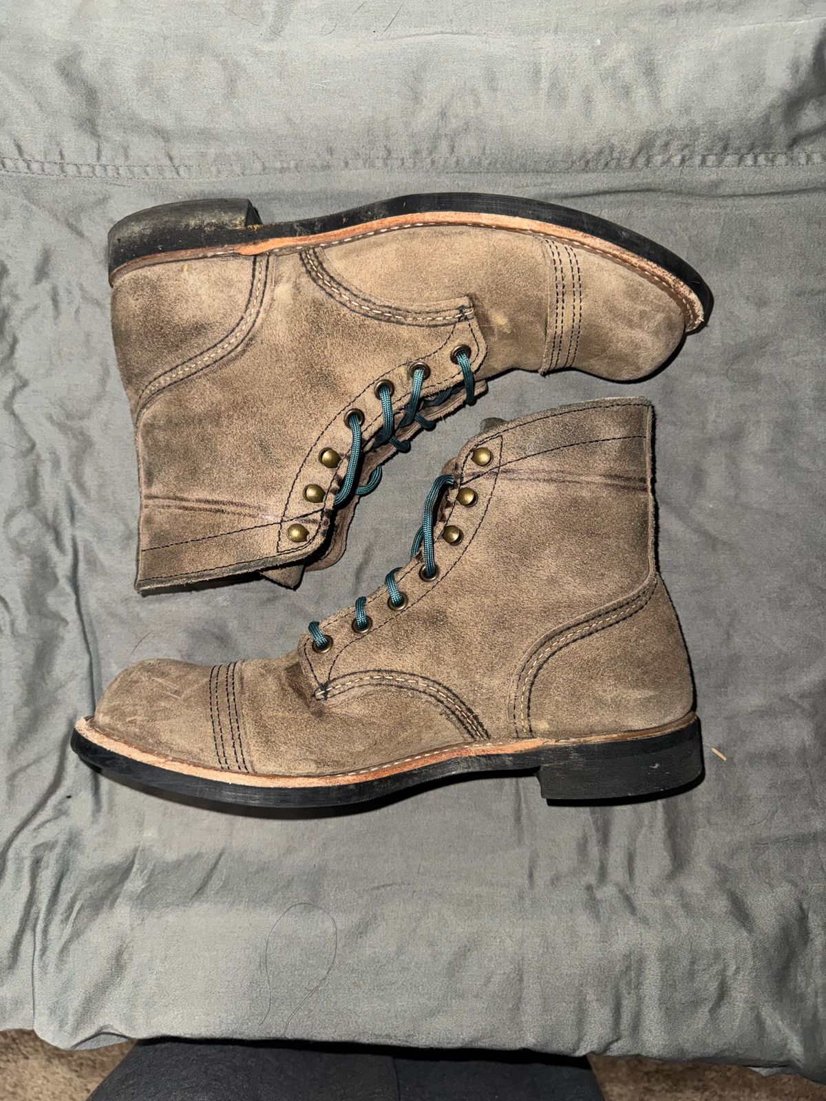 Photo by 617reasonswhy on November 3, 2025 of the Red Wing Iron Ranger in S.B. Foot Slate Muleskinner.