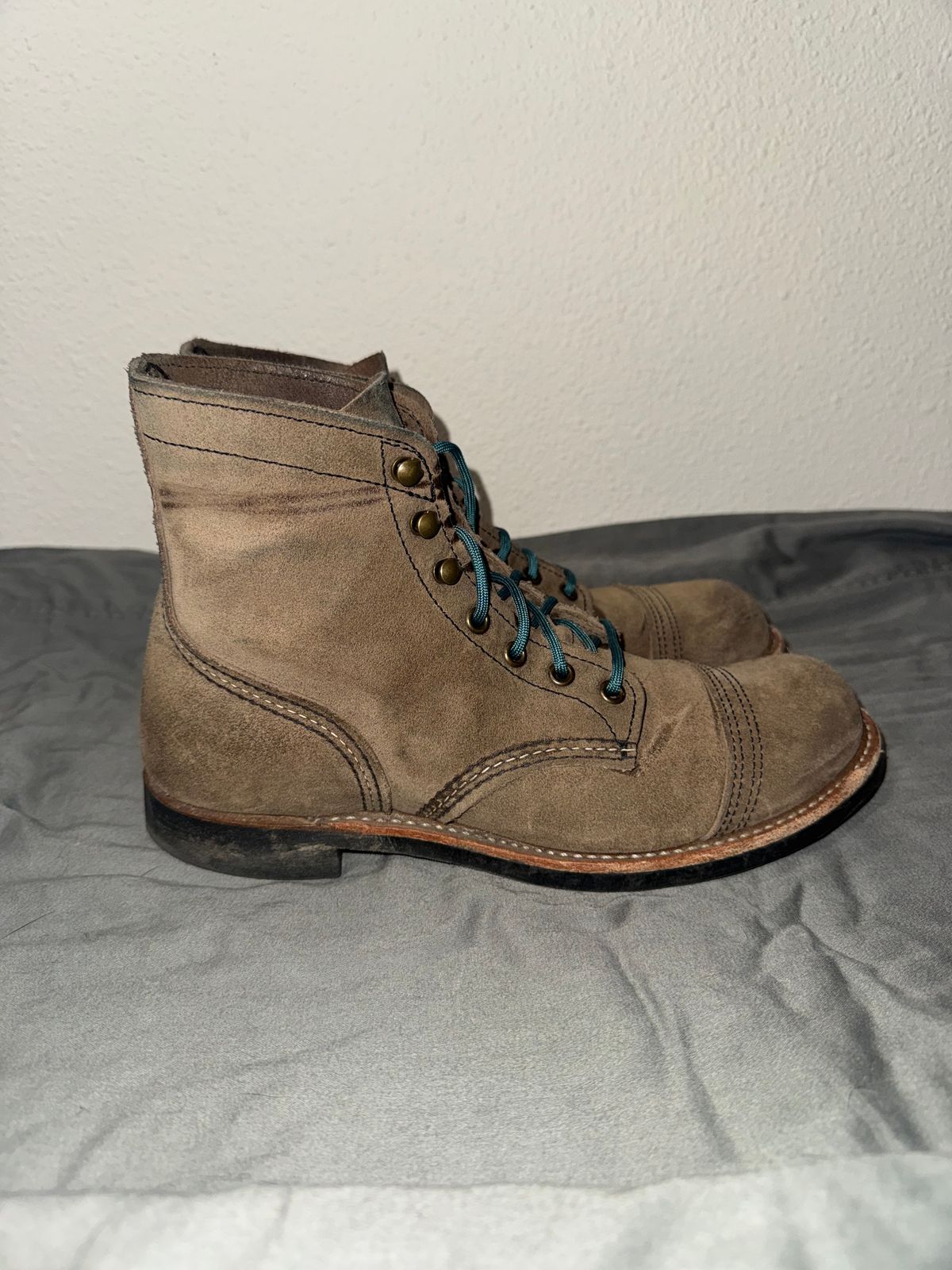 Photo by 617reasonswhy on November 3, 2025 of the Red Wing Iron Ranger in S.B. Foot Slate Muleskinner.