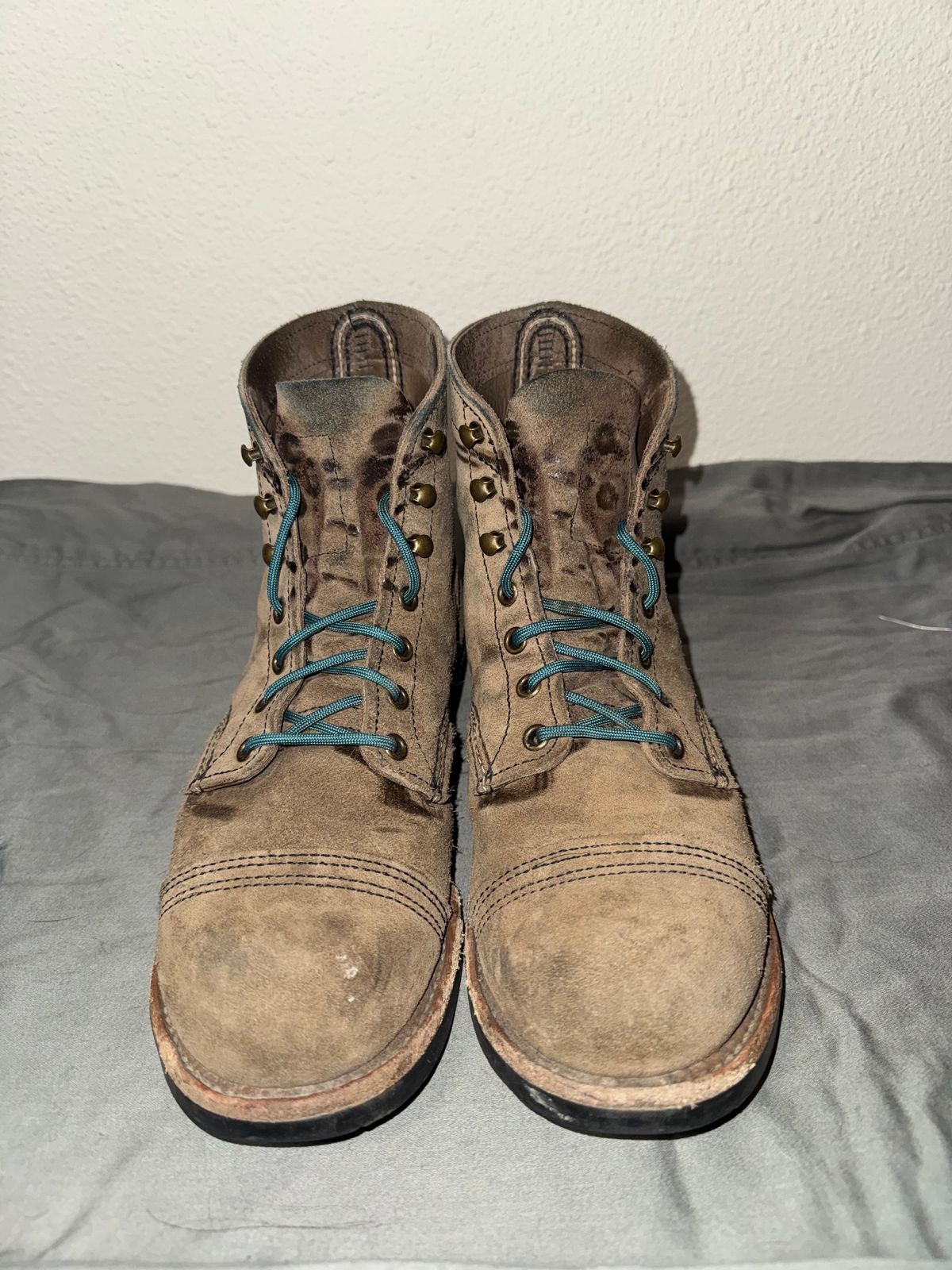 Photo by 617reasonswhy on December 3, 2025 of the Red Wing Iron Ranger in S.B. Foot Slate Muleskinner.