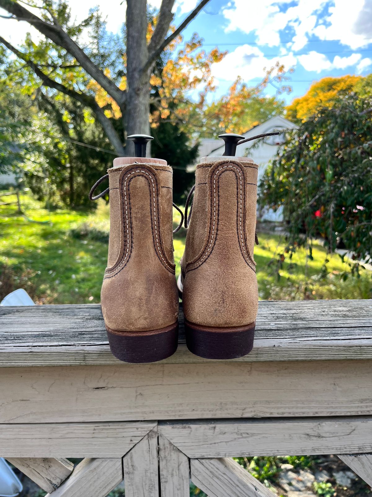 Photo by 617reasonswhy on October 6, 2023 of the Red Wing Iron Ranger in S.B. Foot Hawthorne Muleskinner.