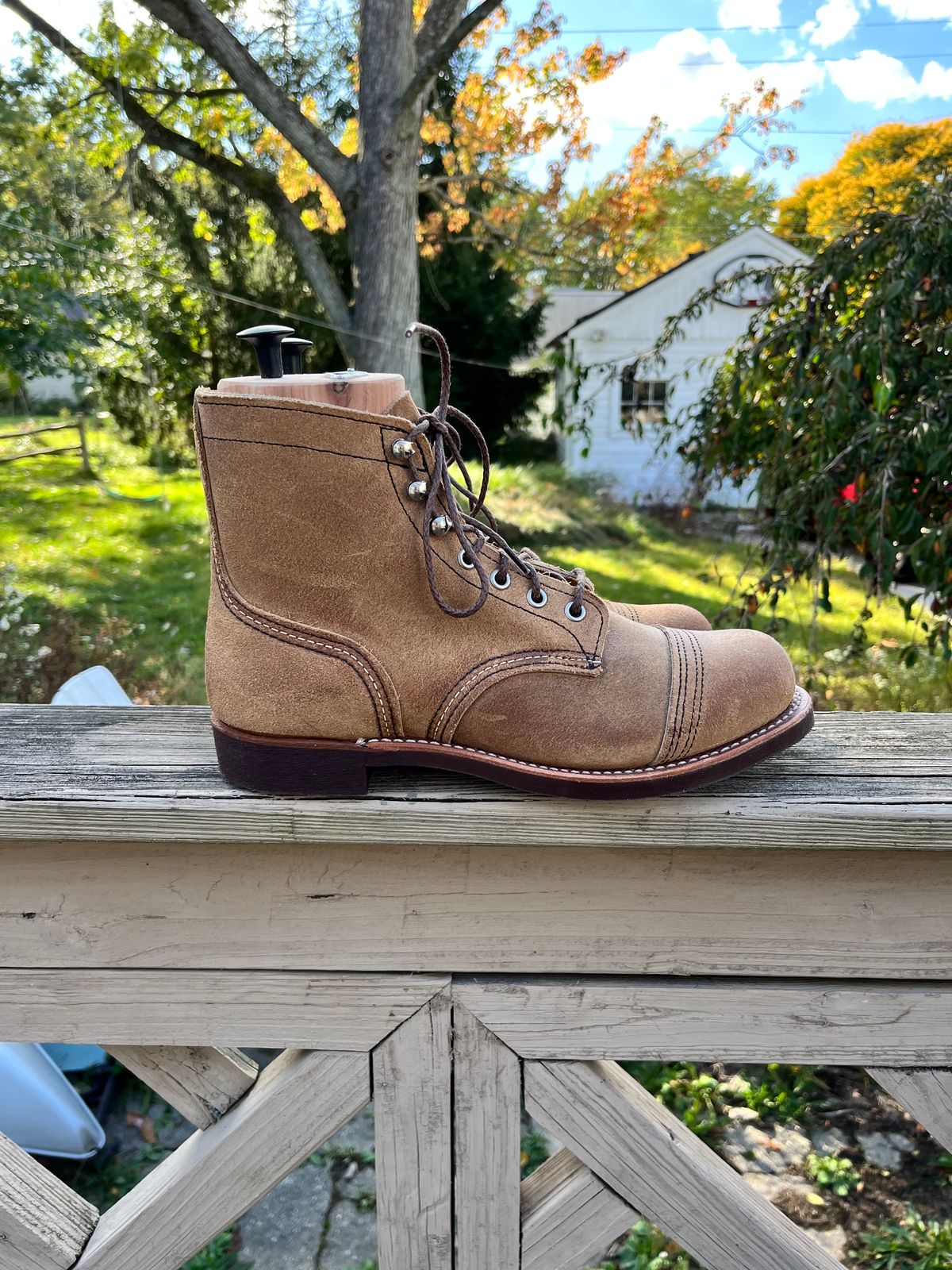 Photo by 617reasonswhy on October 6, 2023 of the Red Wing Iron Ranger in S.B. Foot Hawthorne Muleskinner.