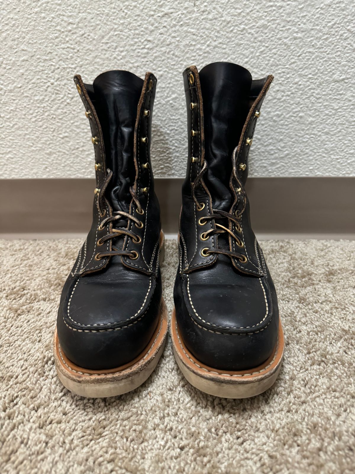 Photo by 617reasonswhy on November 6, 2024 of the White's Perry 8" Select in Seidel Black Double Shot.