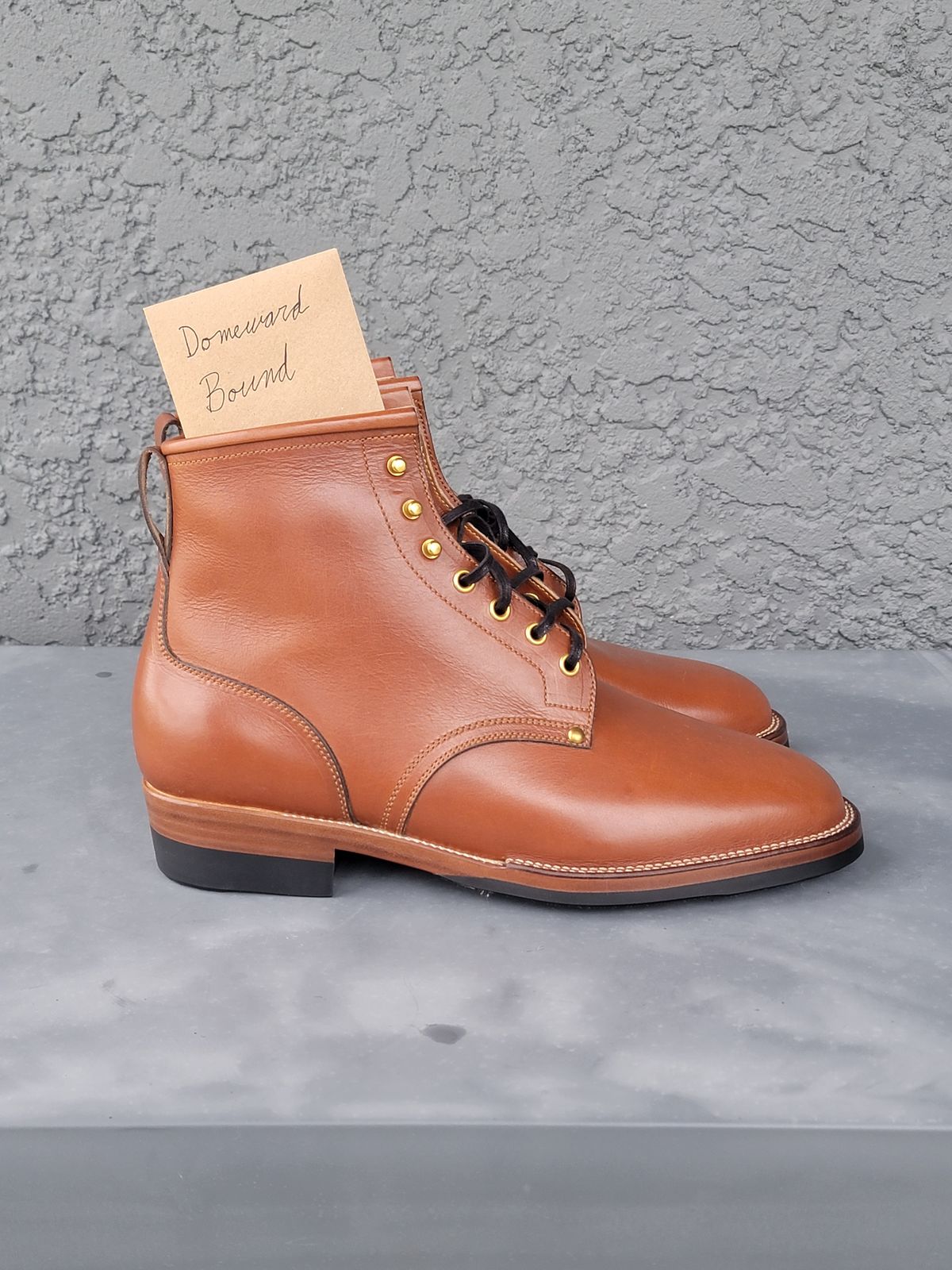 Photo by luisRuiz1125 on October 1, 2023 of the Iron Boots The Chosen One in S.B. Foot Teak Featherstone.