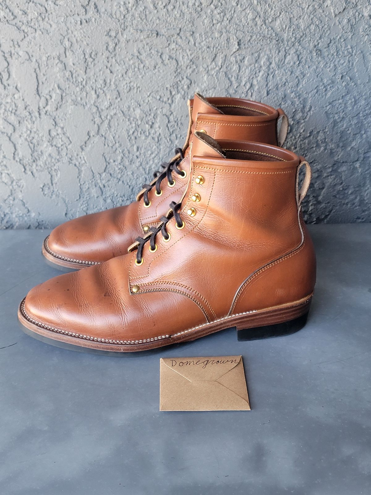 Photo by luisRuiz1125 on November 2, 2023 of the Iron Boots The Chosen One in S.B. Foot Teak Featherstone.
