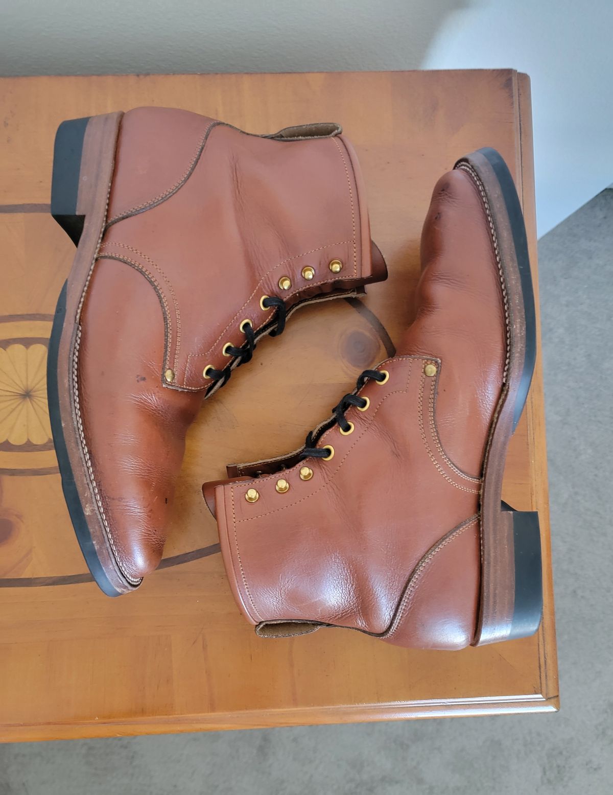 Photo by luisRuiz1125 on January 4, 2024 of the Iron Boots The Chosen One in S.B. Foot Teak Featherstone.