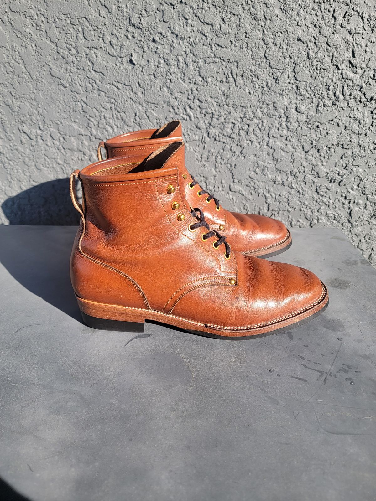 Photo by luisRuiz1125 on February 5, 2024 of the Iron Boots The Chosen One in S.B. Foot Teak Featherstone.