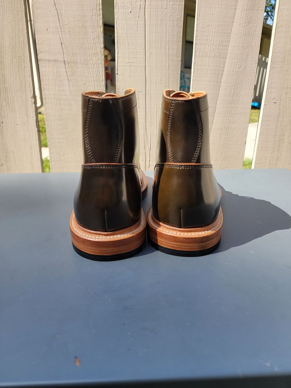 Photo by luisRuiz1125 on November 2, 2022 of the Grant Stone Diesel Boot in Horween Maduro Shell Cordovan.