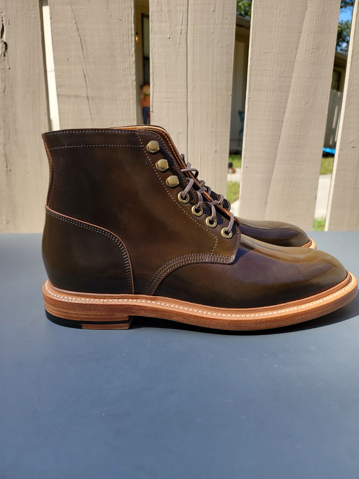 Photo by luisRuiz1125 on November 2, 2022 of the Grant Stone Diesel Boot in Horween Maduro Shell Cordovan.