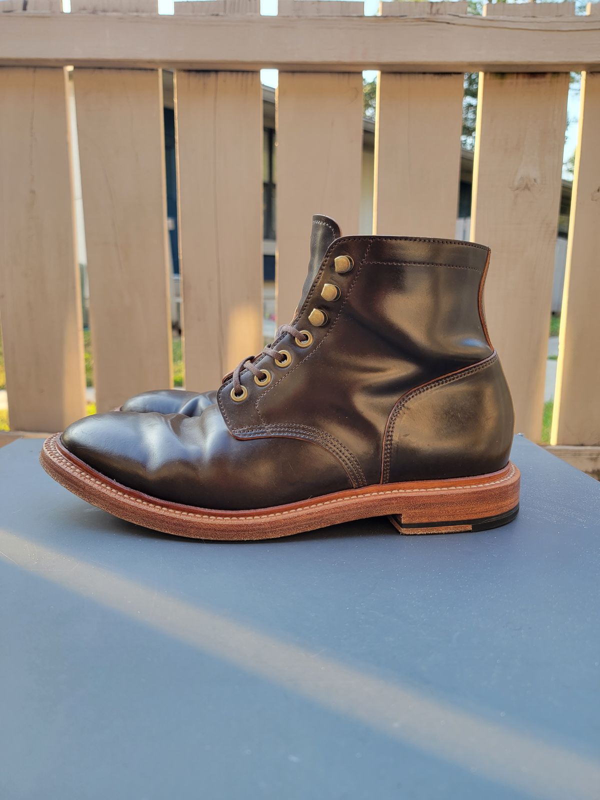 Photo by luisRuiz1125 on December 4, 2022 of the Grant Stone Diesel Boot in Horween Maduro Shell Cordovan.
