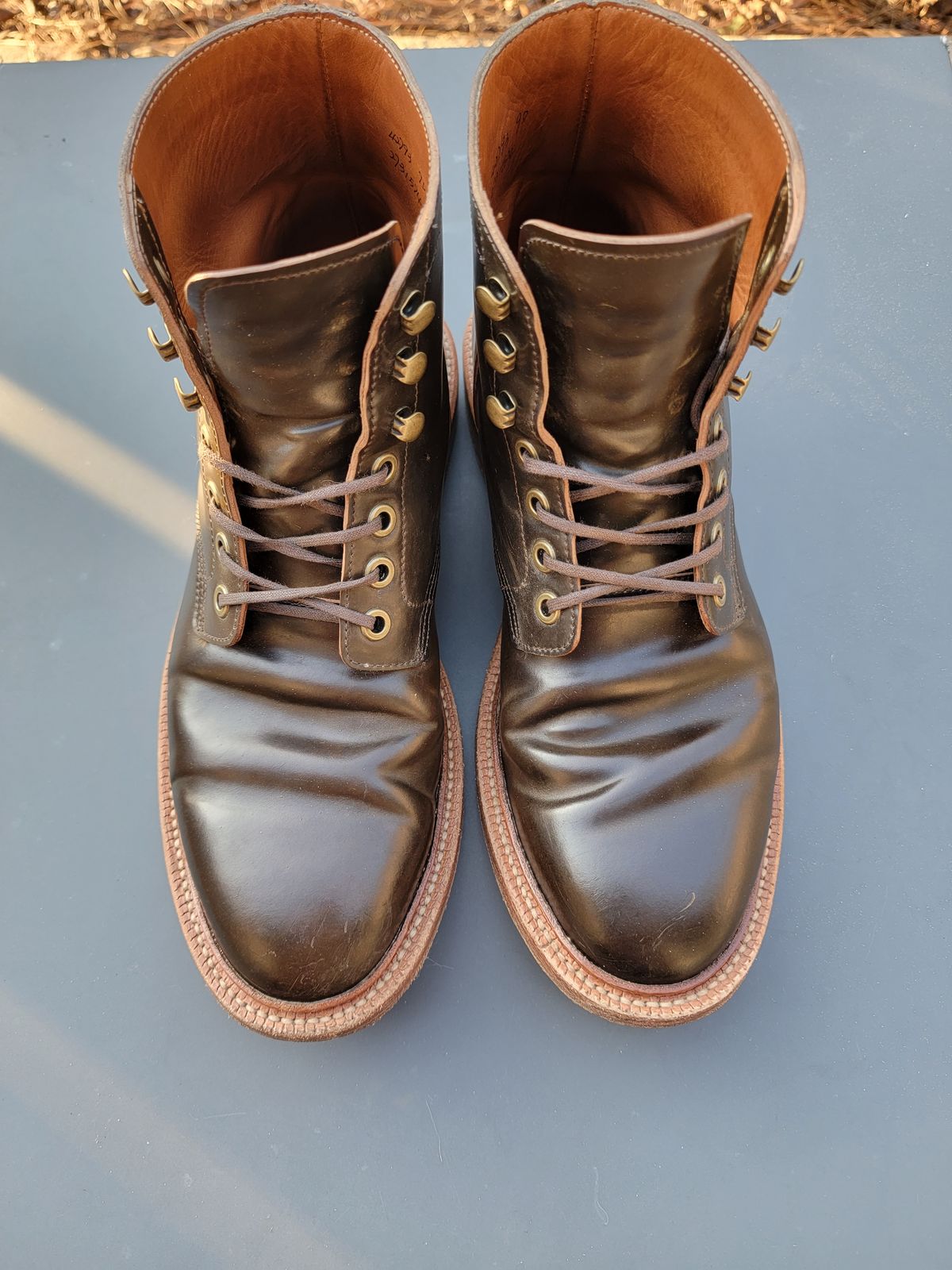 Photo by luisRuiz1125 on December 4, 2022 of the Grant Stone Diesel Boot in Horween Maduro Shell Cordovan.