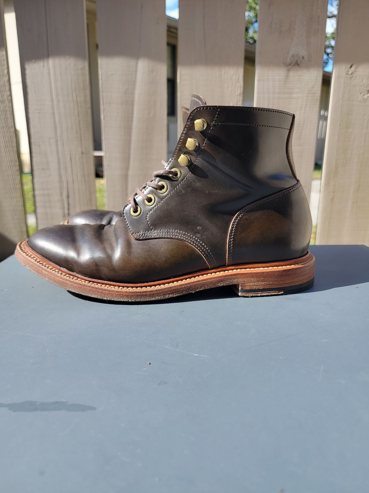 Photo by luisRuiz1125 on January 3, 2023 of the Grant Stone Diesel Boot in Horween Maduro Shell Cordovan.