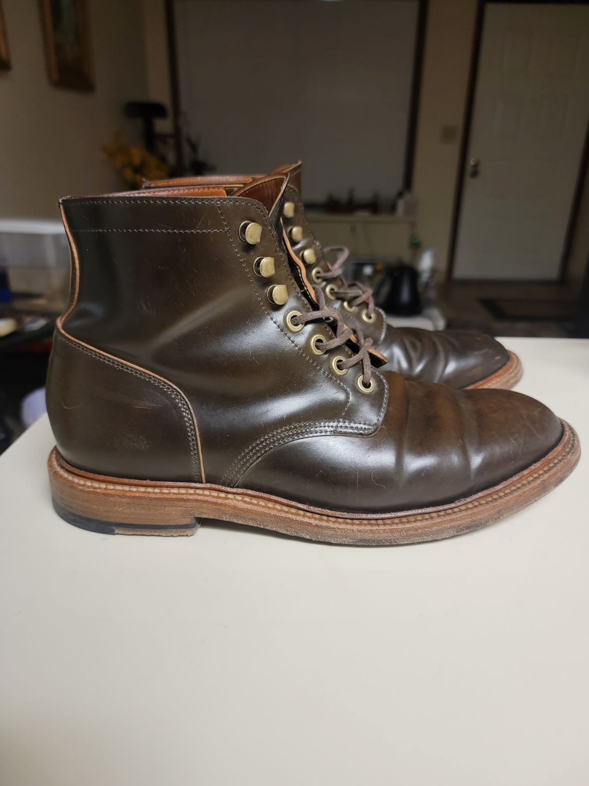 Photo by luisRuiz1125 on March 6, 2023 of the Grant Stone Diesel Boot in Horween Maduro Shell Cordovan.