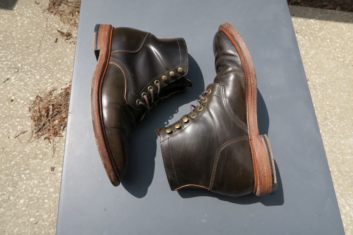 Photo by luisRuiz1125 on April 3, 2023 of the Grant Stone Diesel Boot in Horween Maduro Shell Cordovan.