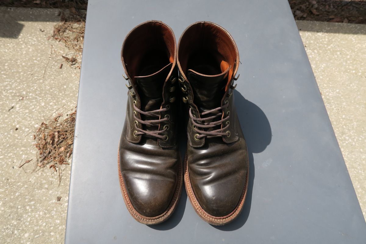 Photo by luisRuiz1125 on April 3, 2023 of the Grant Stone Diesel Boot in Horween Maduro Shell Cordovan.
