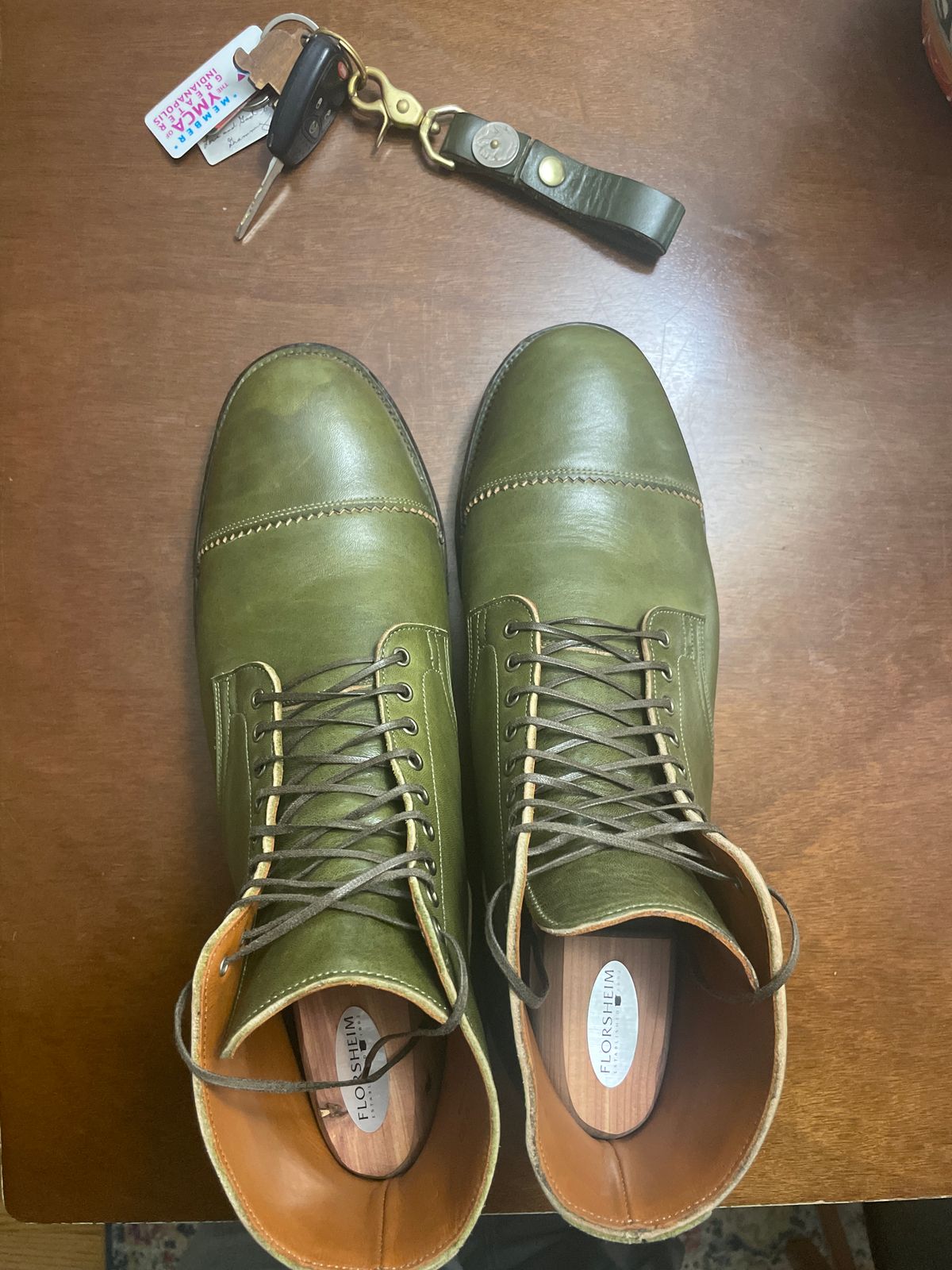 Photo by rrubes16 on September 27, 2022 of the Viberg Service Boot PCT in Shinki Olive Latigo Horsehide.