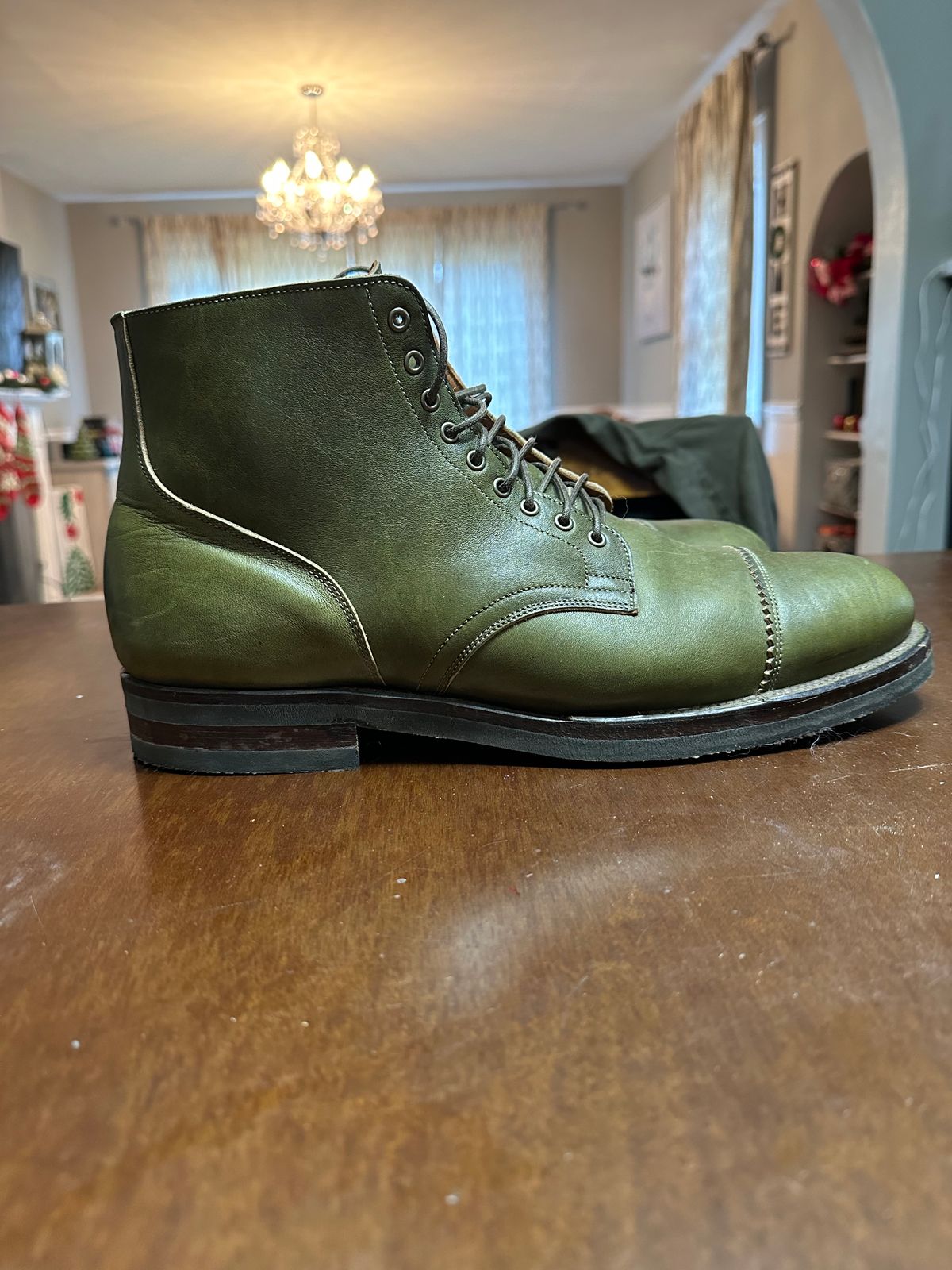 Photo by rrubes16 on December 5, 2022 of the Viberg Service Boot PCT in Shinki Olive Latigo Horsehide.