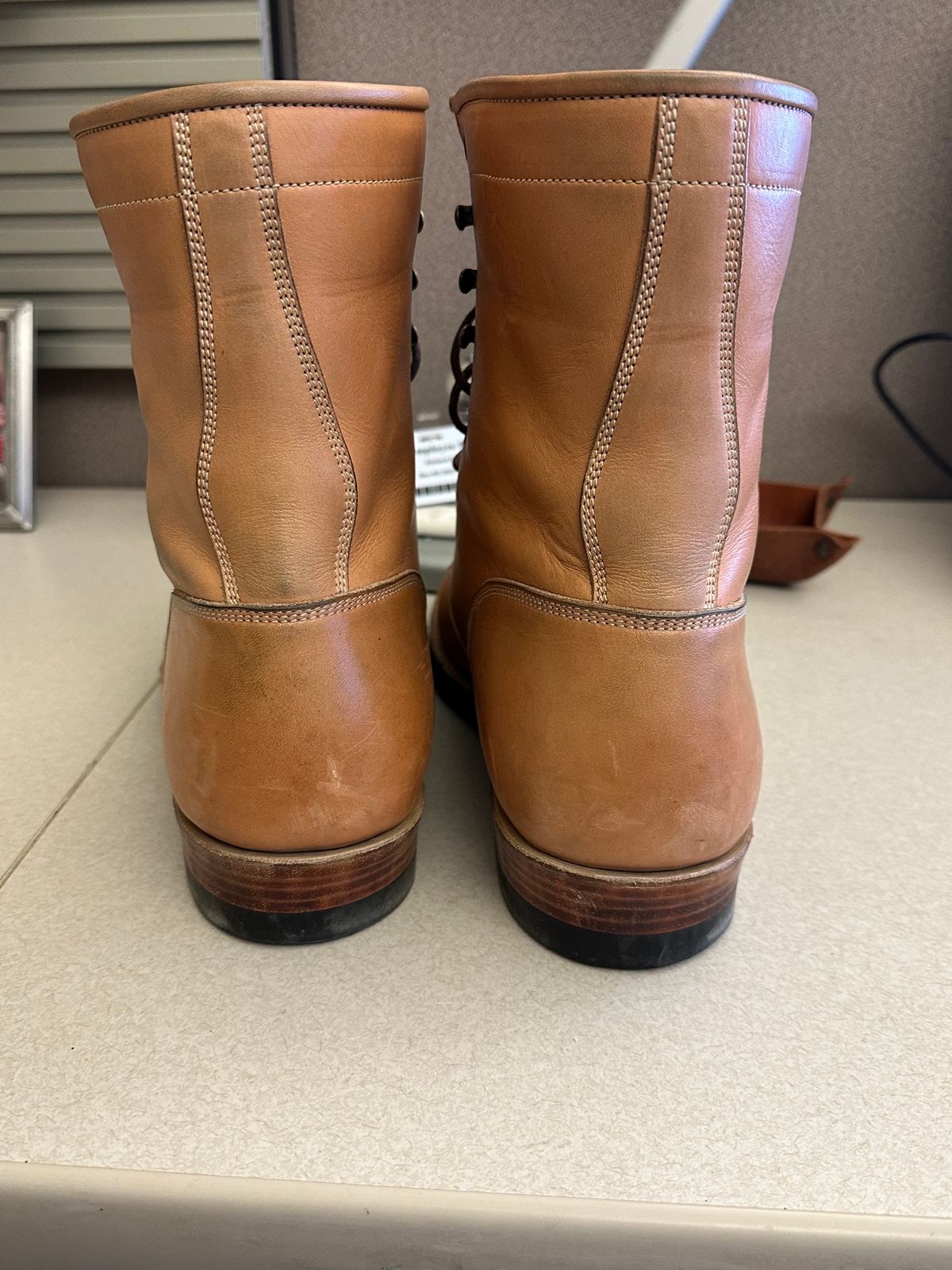 Photo by rrubes16 on December 5, 2023 of the Onderhoud SVC02 Packer Boot in Horween Natural Essex.