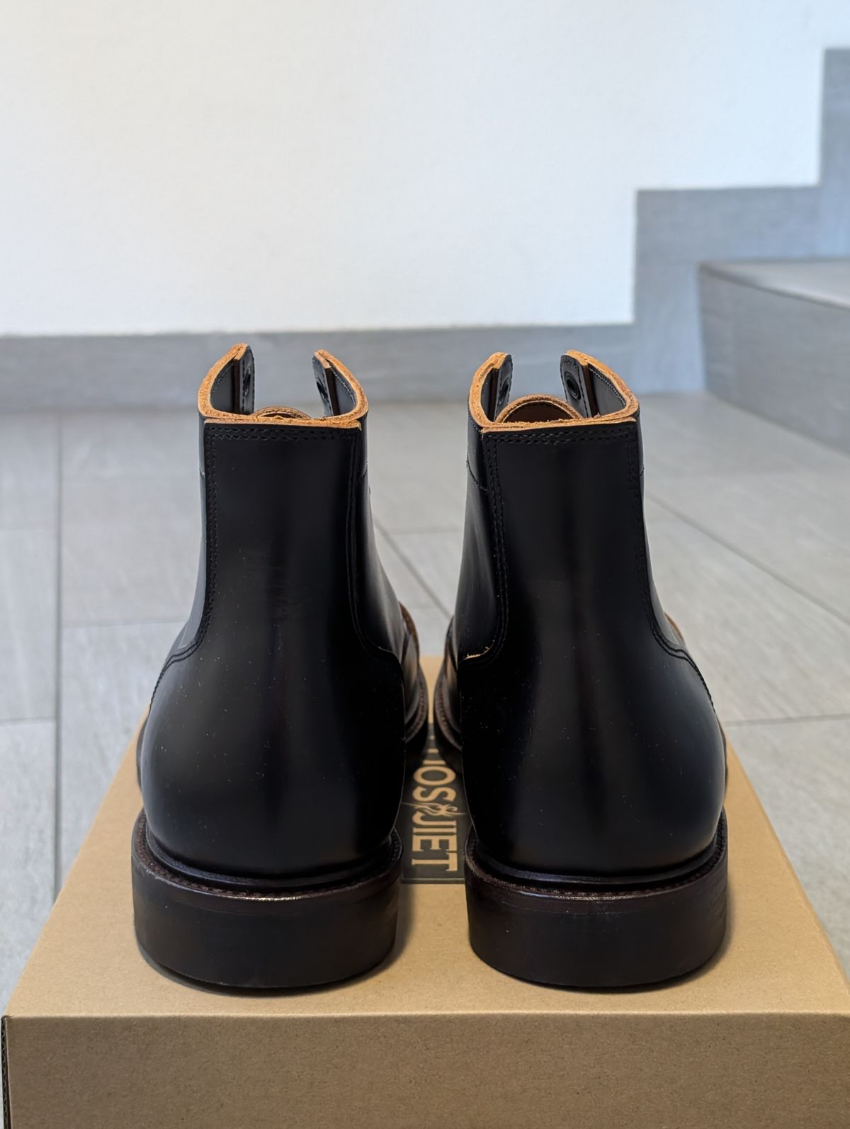 Photo by Marky on November 2, 2024 of the Luosjiet Service Boot in Black Teacore OTA.