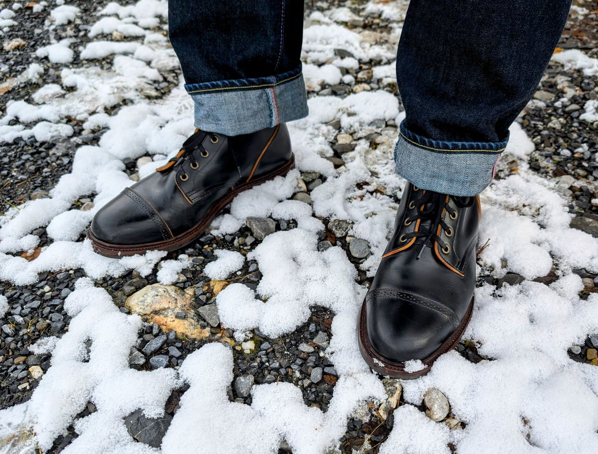 Photo by Marky on December 2, 2024 of the Luosjiet Service Boot in Black Teacore OTA.