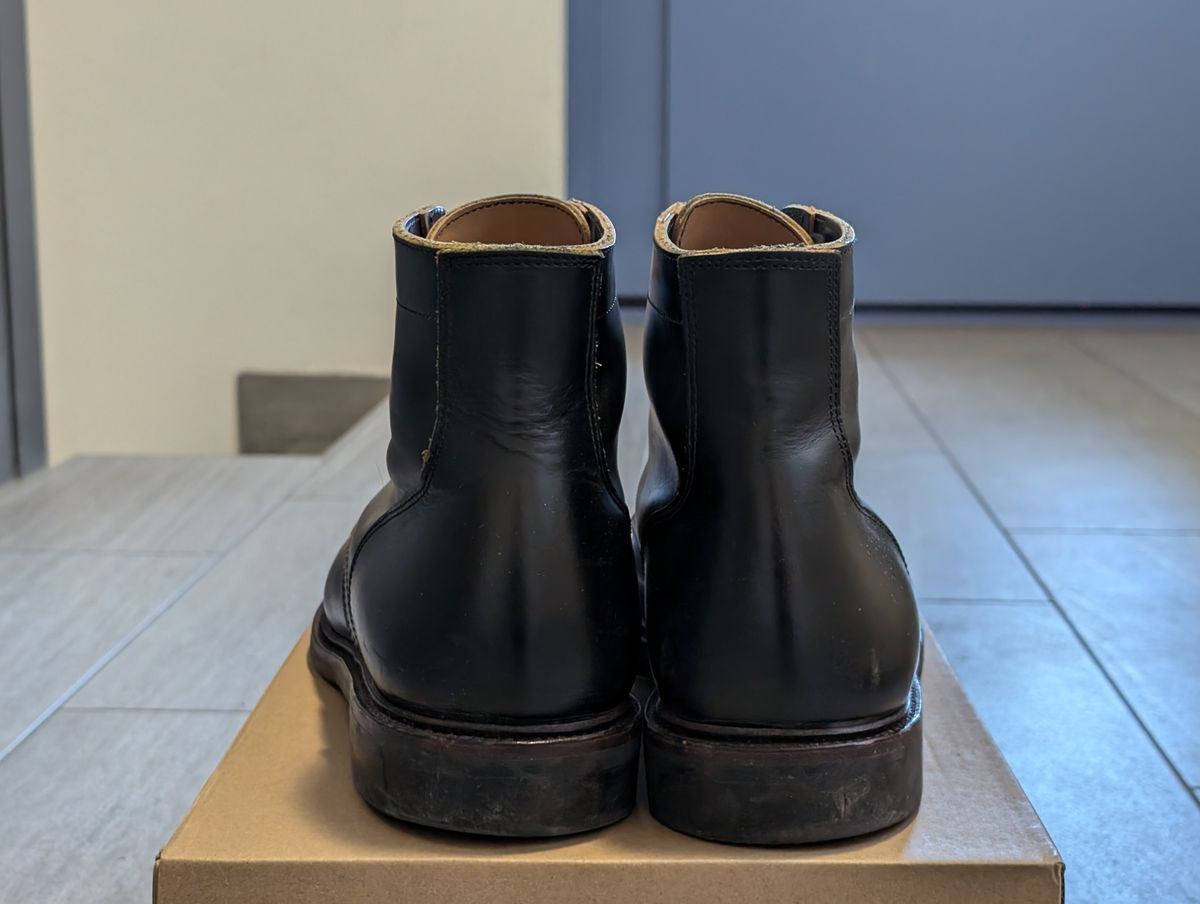 Photo by Marky on December 2, 2024 of the Luosjiet Service Boot in Black Teacore OTA.