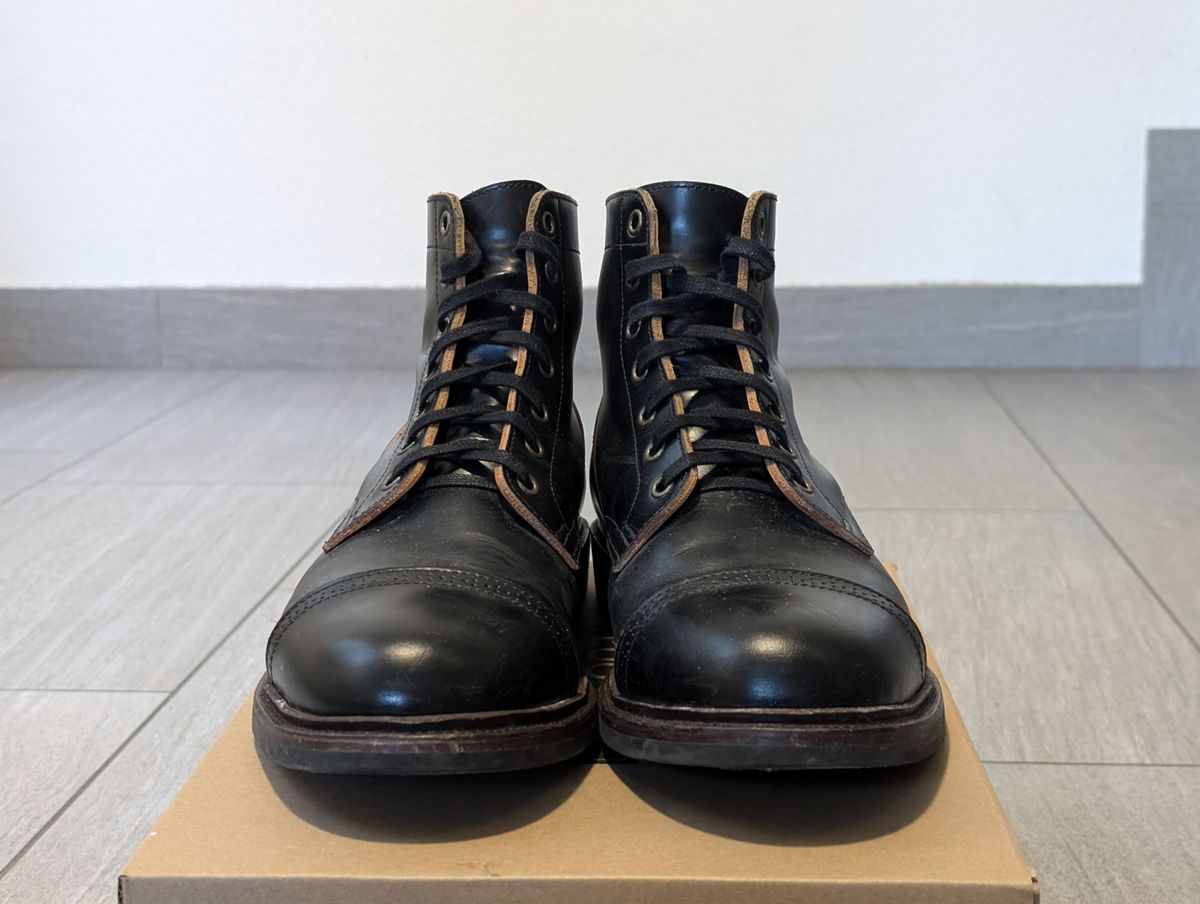 Photo by Marky on December 2, 2024 of the Luosjiet Service Boot in Black Teacore OTA.