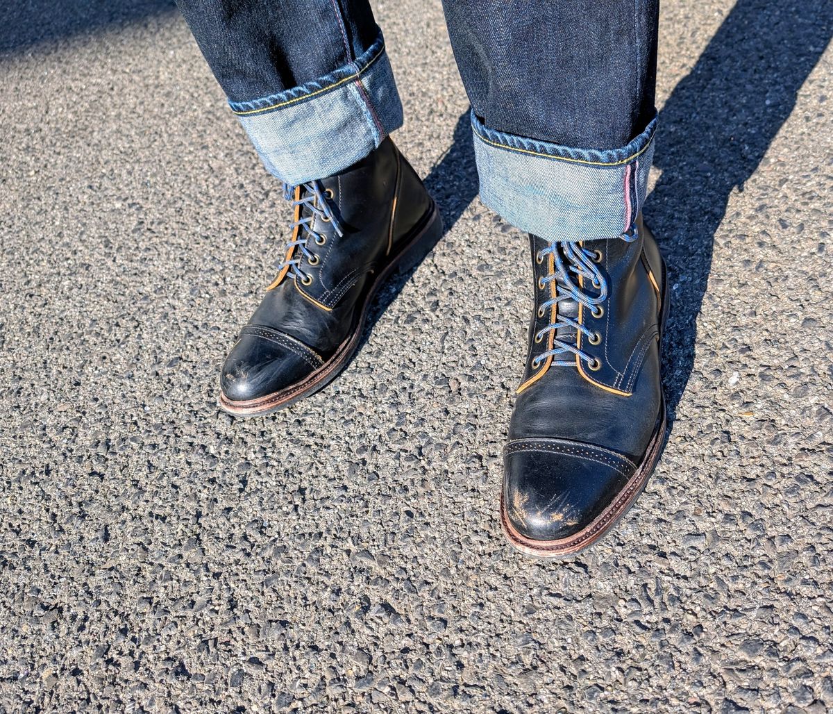 Photo by Marky on March 11, 2025 of the Luosjiet Service Boot in Black Teacore OTA.