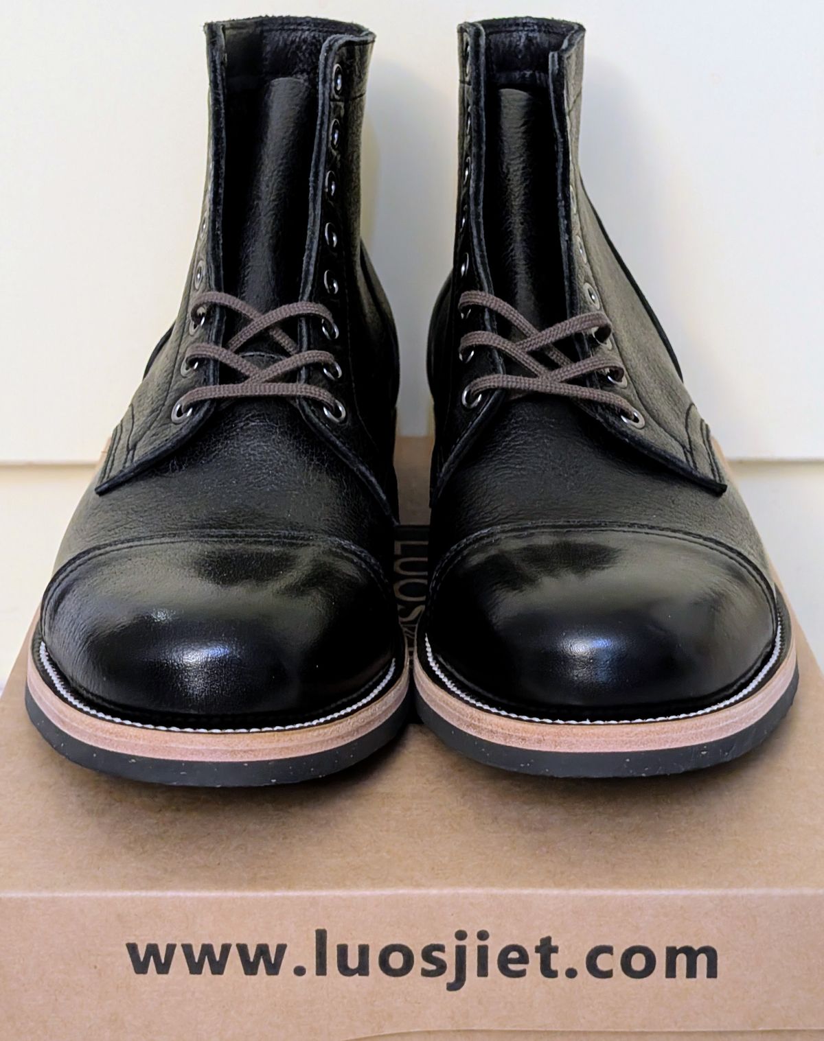 Photo by Marky on January 12, 2026 of the Luosjiet Service Boot in Yak.