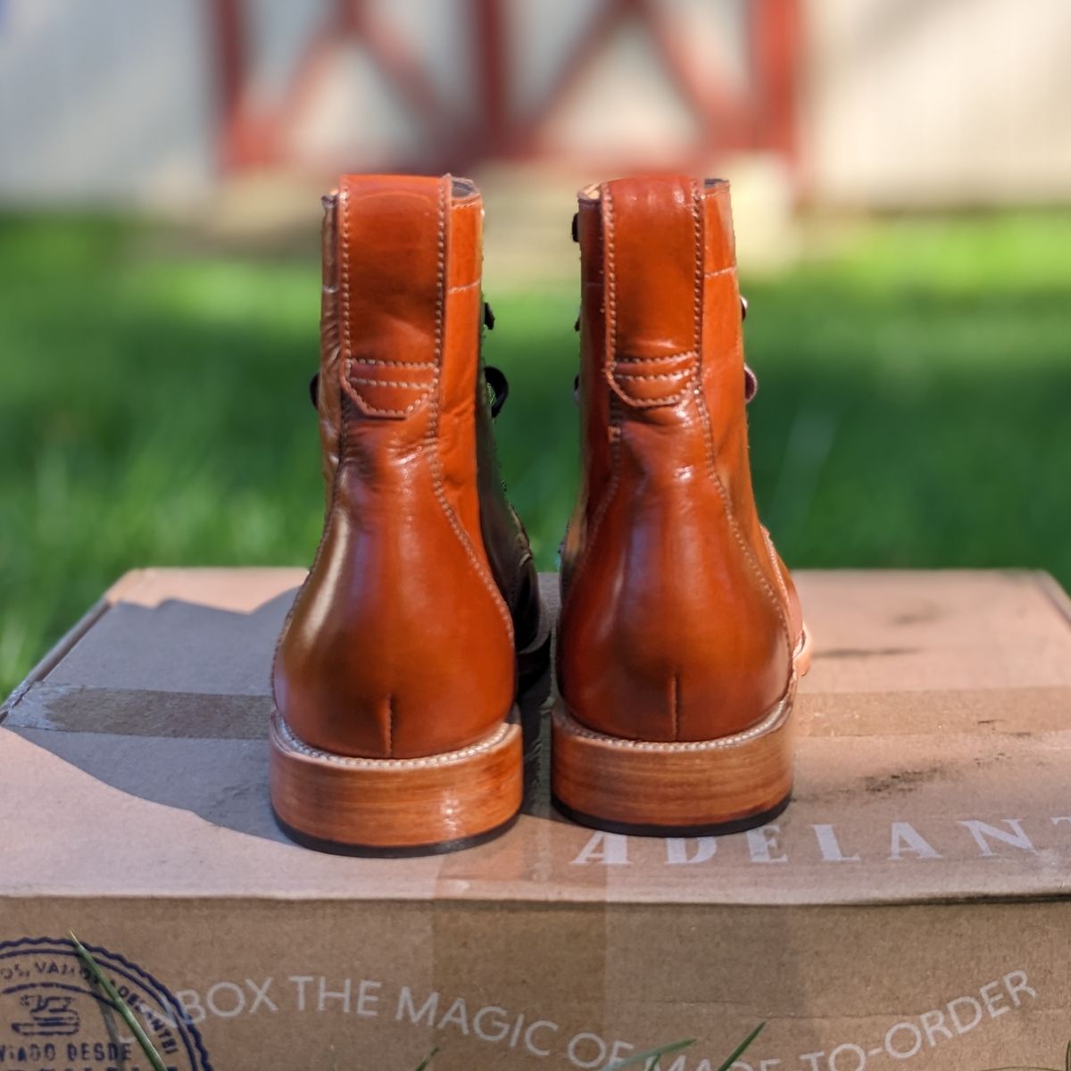Photo by atgrey on October 1, 2023 of the Adelante The Havana in Chestnut Full Grain.