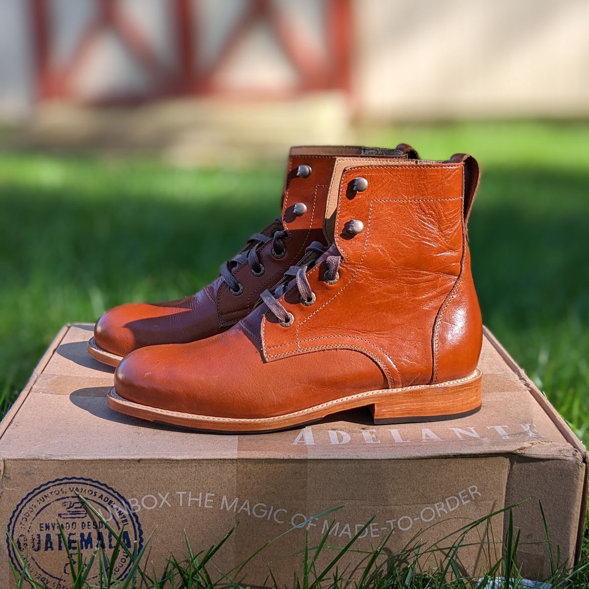 Photo by atgrey on October 1, 2023 of the Adelante The Havana in Chestnut Full Grain.