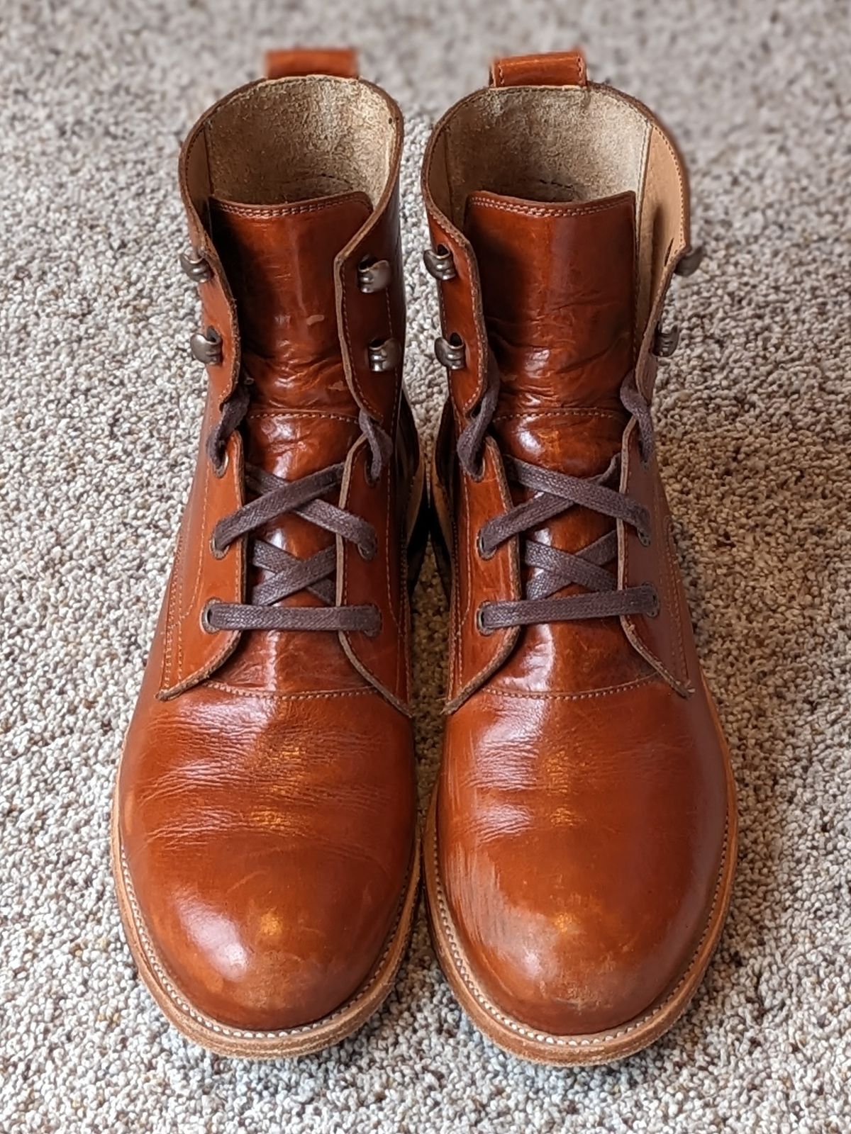 Photo by atgrey on November 4, 2023 of the Adelante The Havana in Chestnut Full Grain.