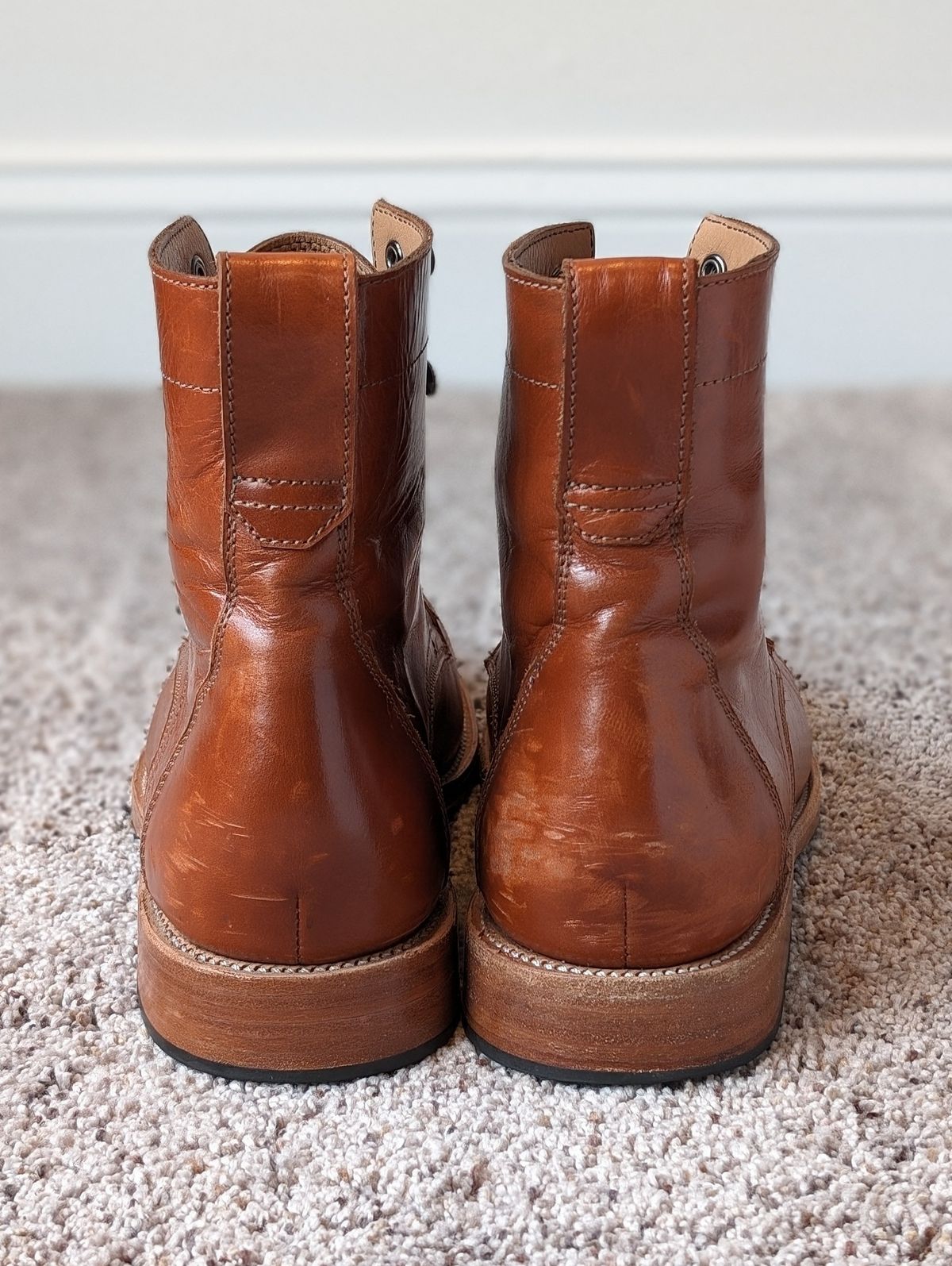 Photo by atgrey on December 4, 2023 of the Adelante The Havana in Chestnut Full Grain.