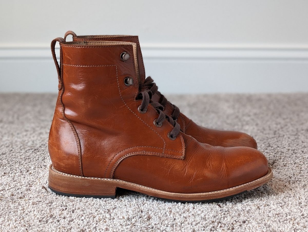 Photo by atgrey on December 4, 2023 of the Adelante The Havana in Chestnut Full Grain.