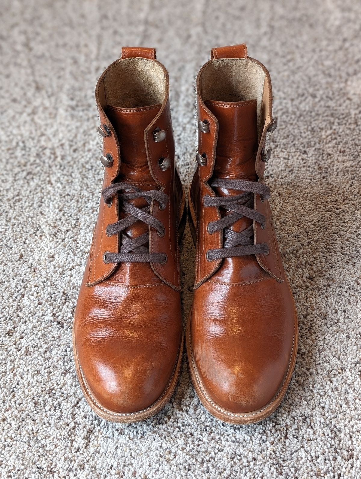 Photo by atgrey on December 4, 2023 of the Adelante The Havana in Chestnut Full Grain.