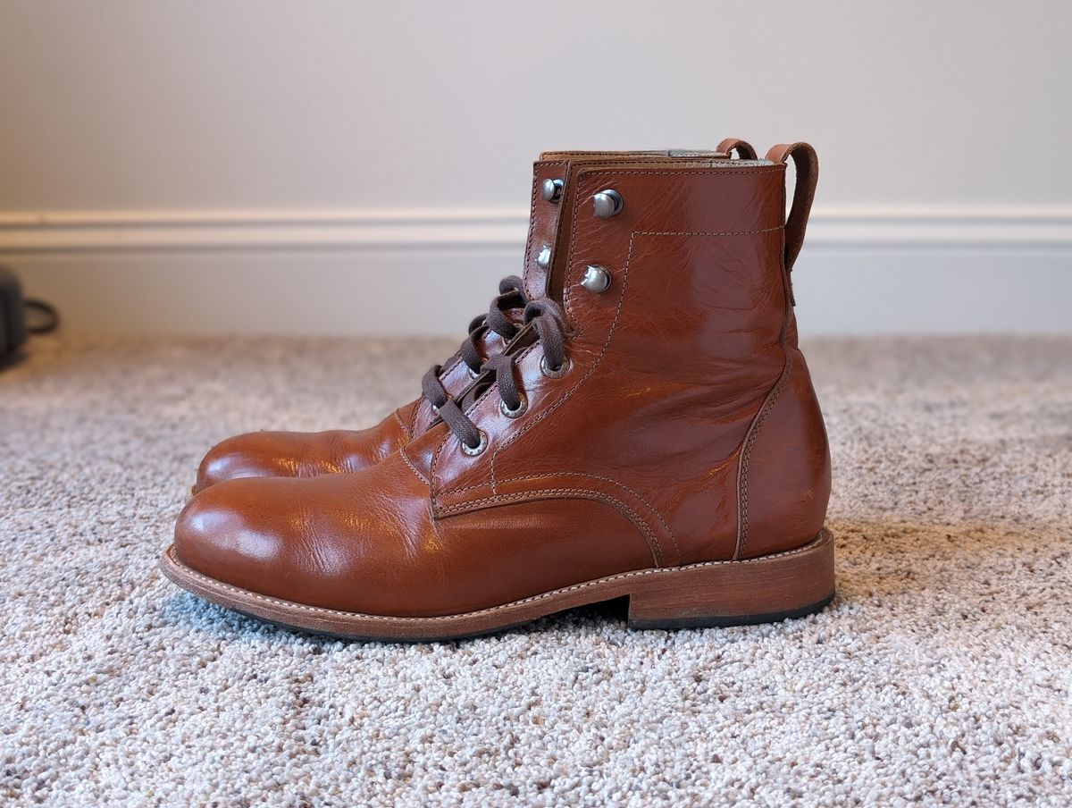 Photo by atgrey on February 3, 2024 of the Adelante The Havana in Chestnut Full Grain.