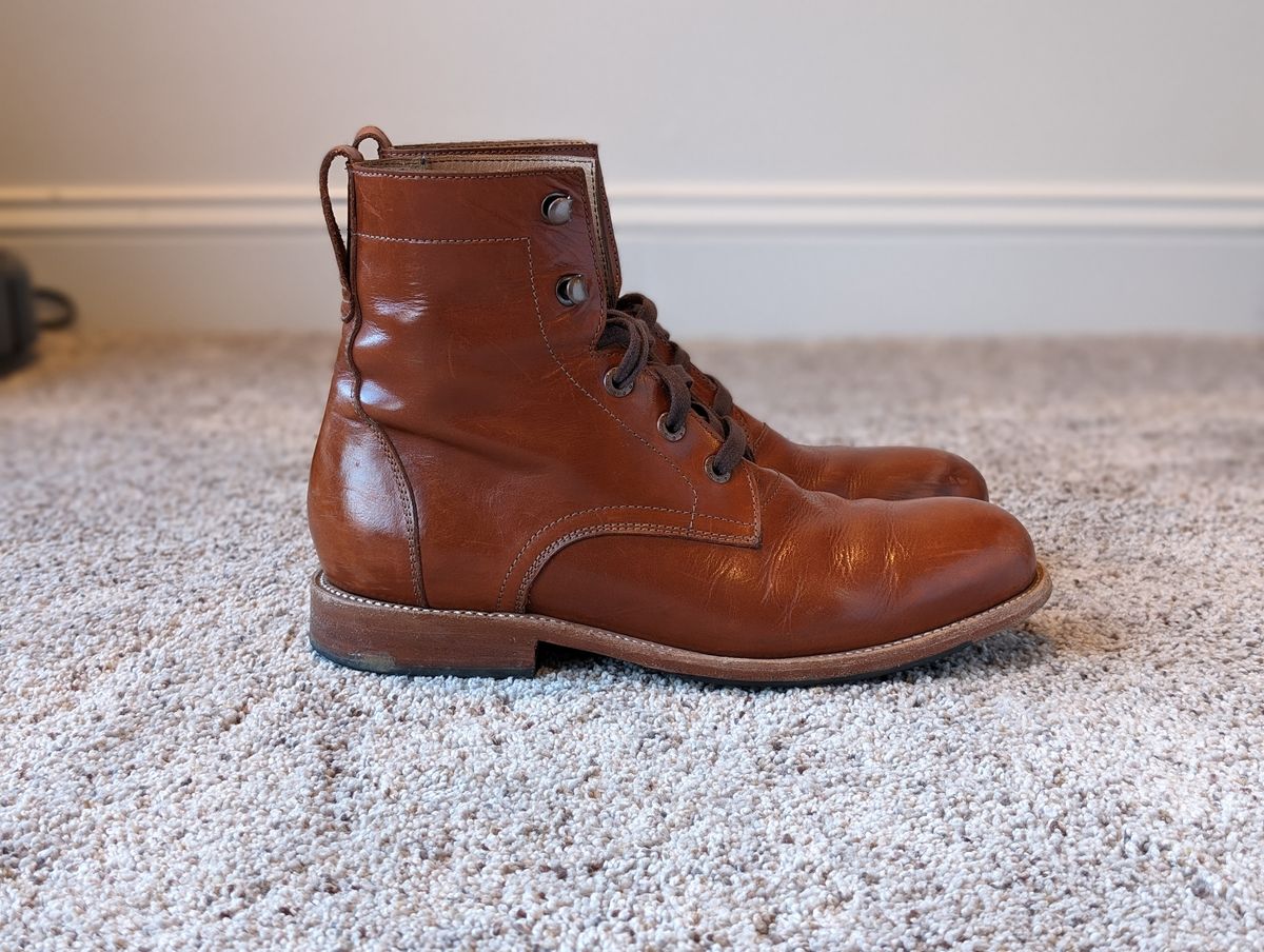 Photo by atgrey on February 3, 2024 of the Adelante The Havana in Chestnut Full Grain.