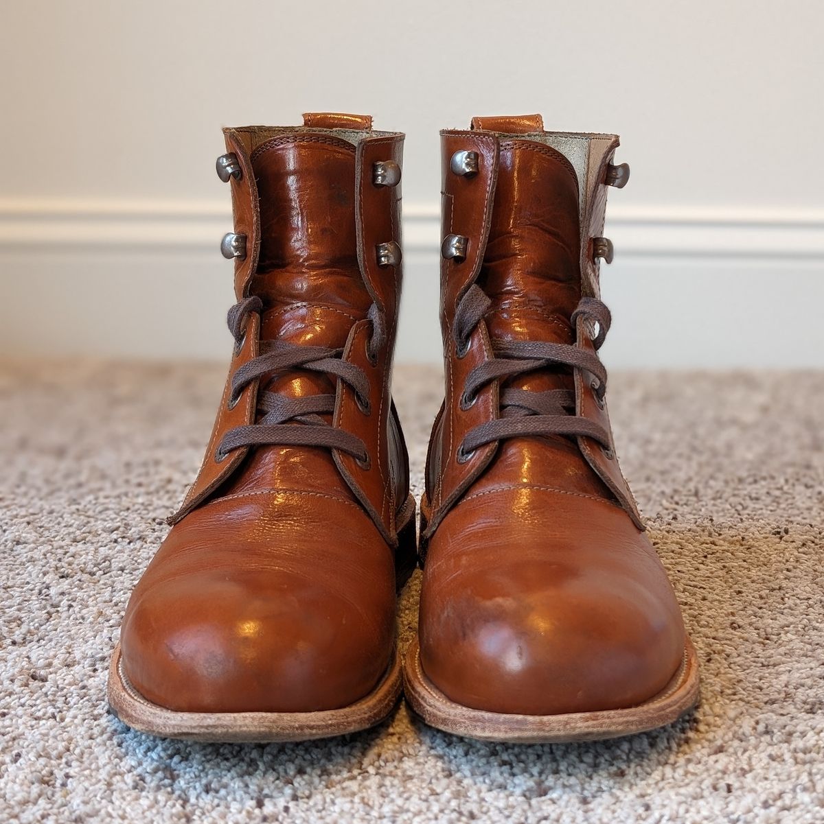Photo by atgrey on March 5, 2024 of the Adelante The Havana in Chestnut Full Grain.