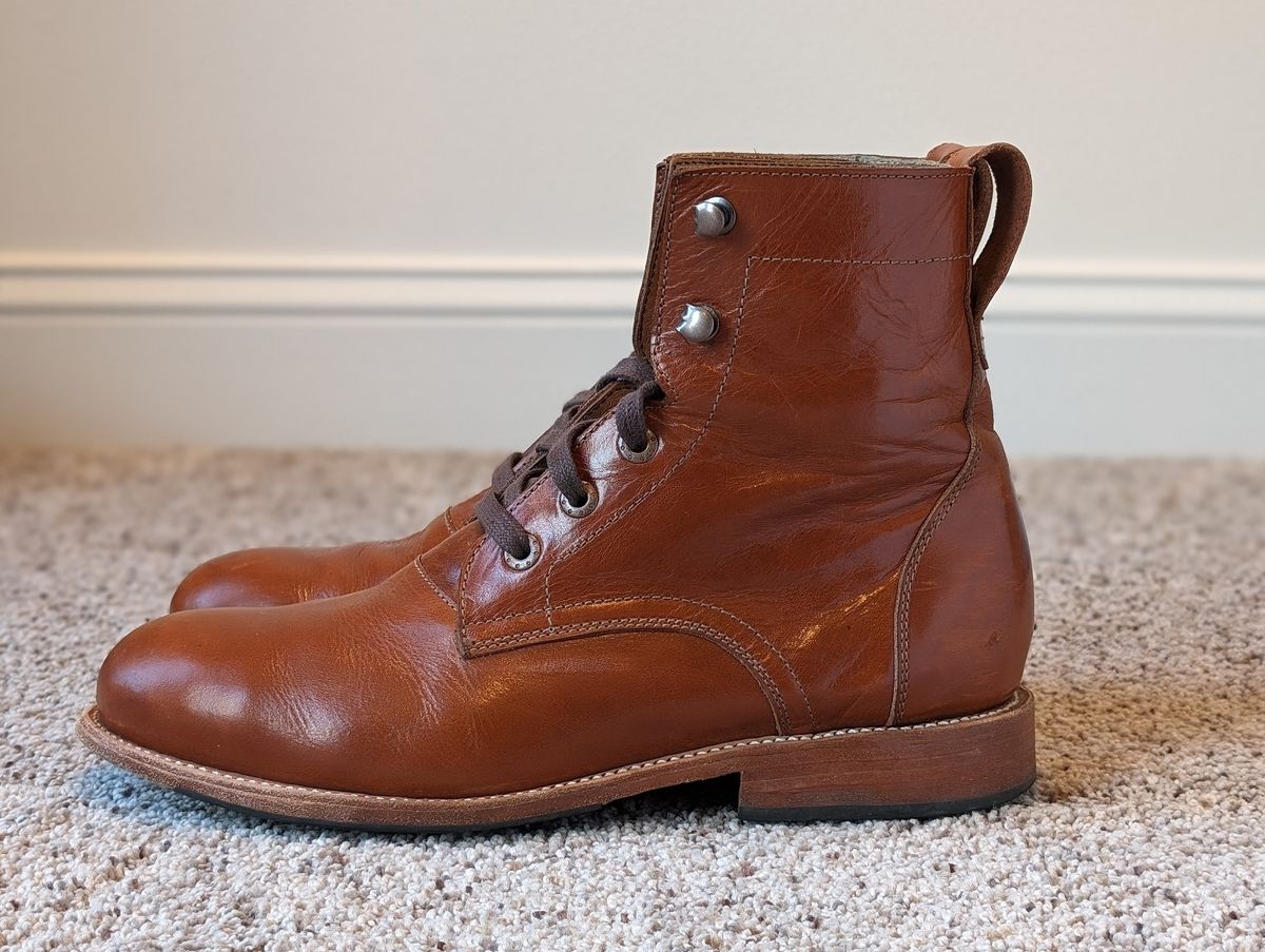 Photo by atgrey on March 5, 2024 of the Adelante The Havana in Chestnut Full Grain.
