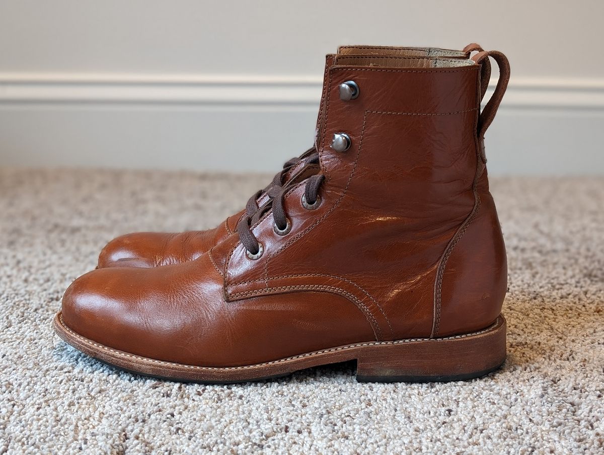 Photo by atgrey on April 3, 2024 of the Adelante The Havana in Chestnut Full Grain.