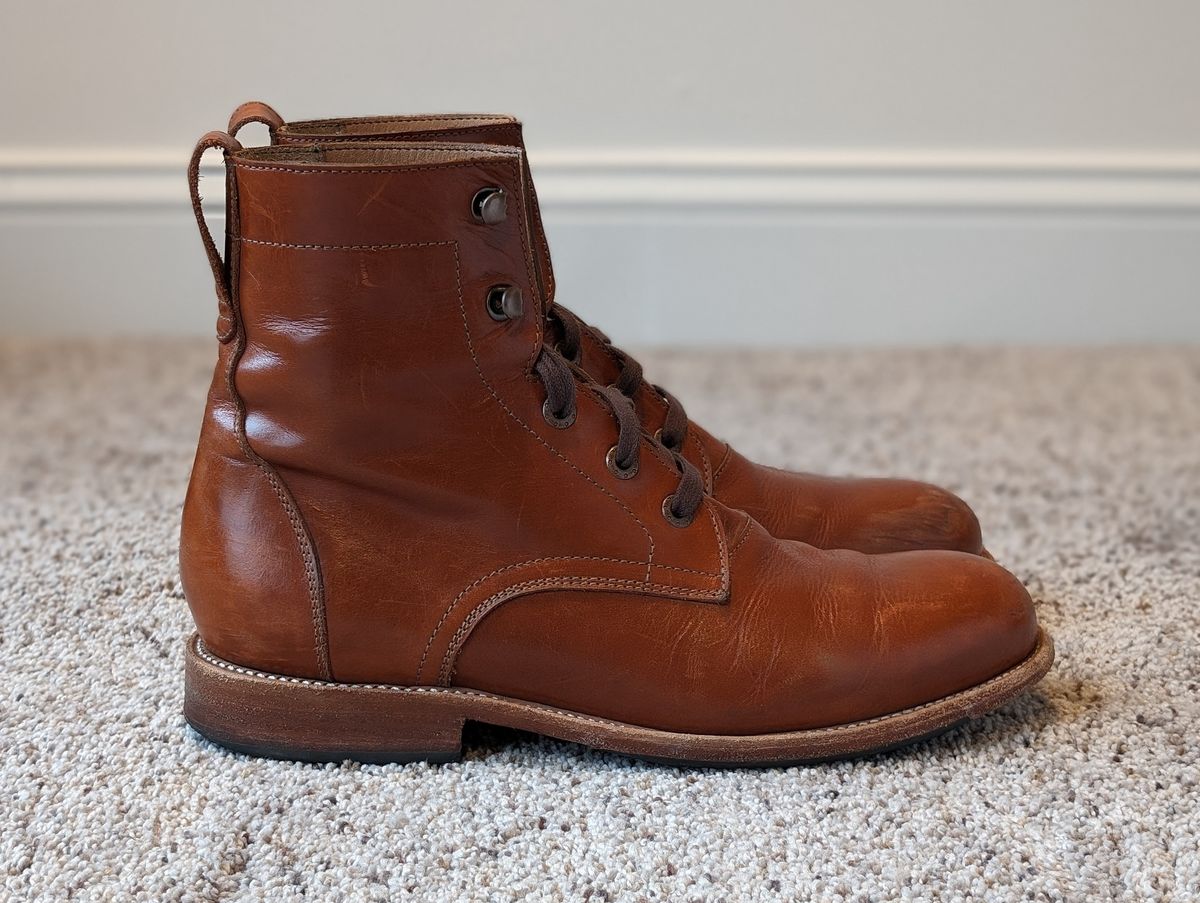 Photo by atgrey on April 3, 2024 of the Adelante The Havana in Chestnut Full Grain.