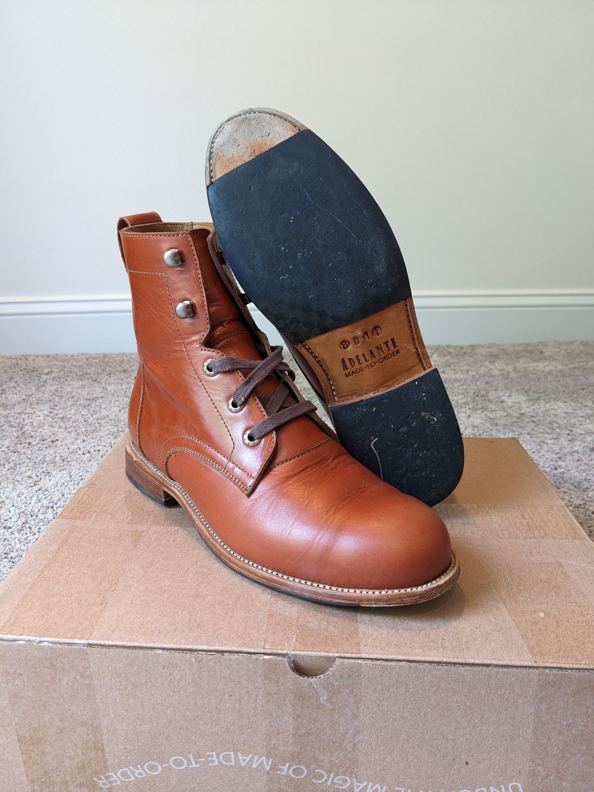Photo by atgrey on June 28, 2023 of the Adelante The Havana in Chestnut Full Grain.