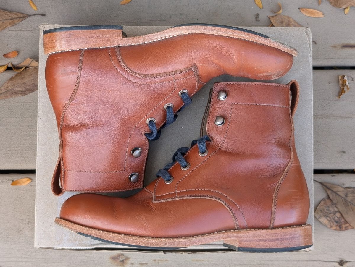 Photo by atgrey on November 1, 2024 of the Adelante The Havana in Chestnut Full Grain.